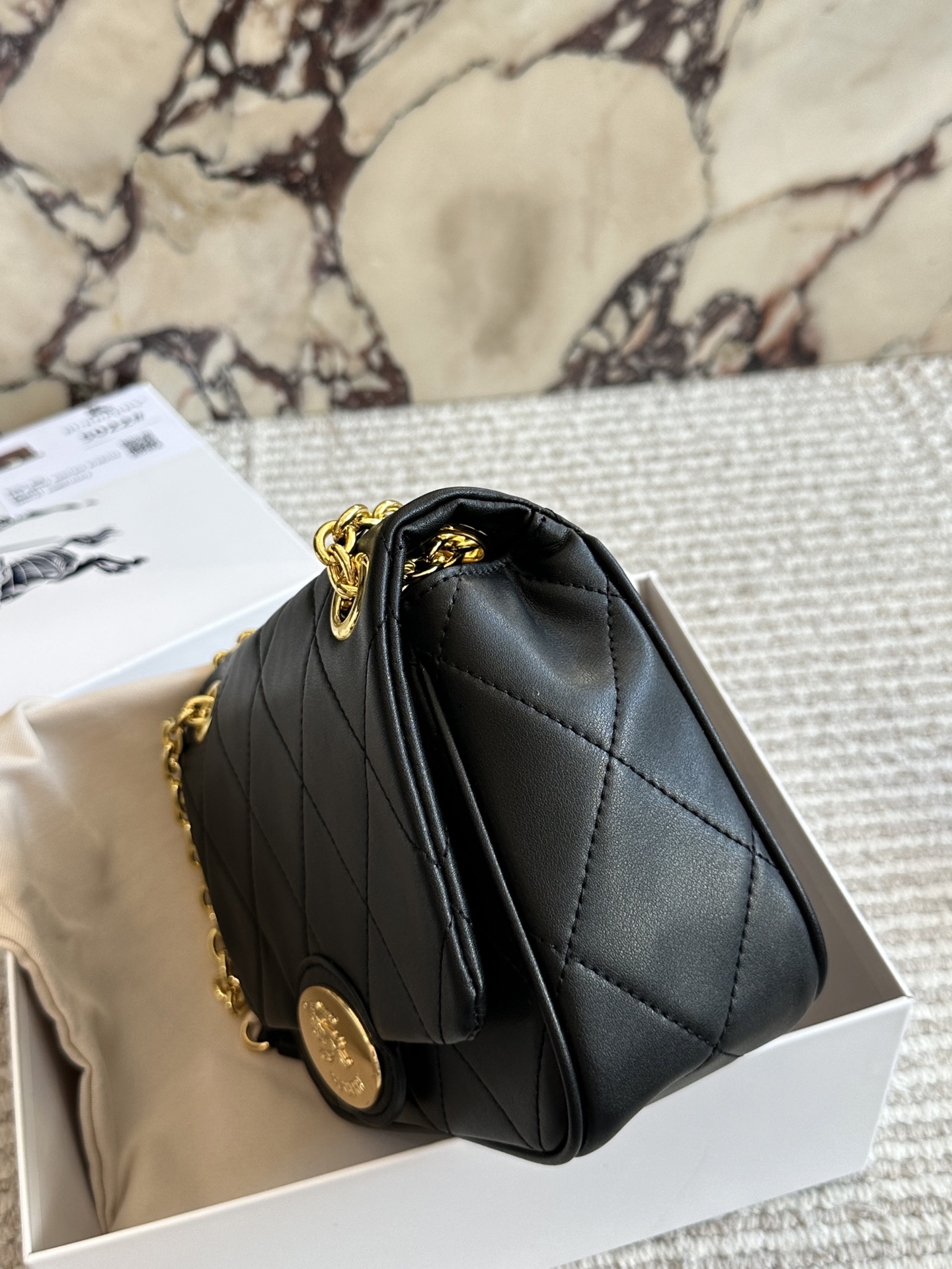 Burberry bag fufu | Burberry Strand — photo 4