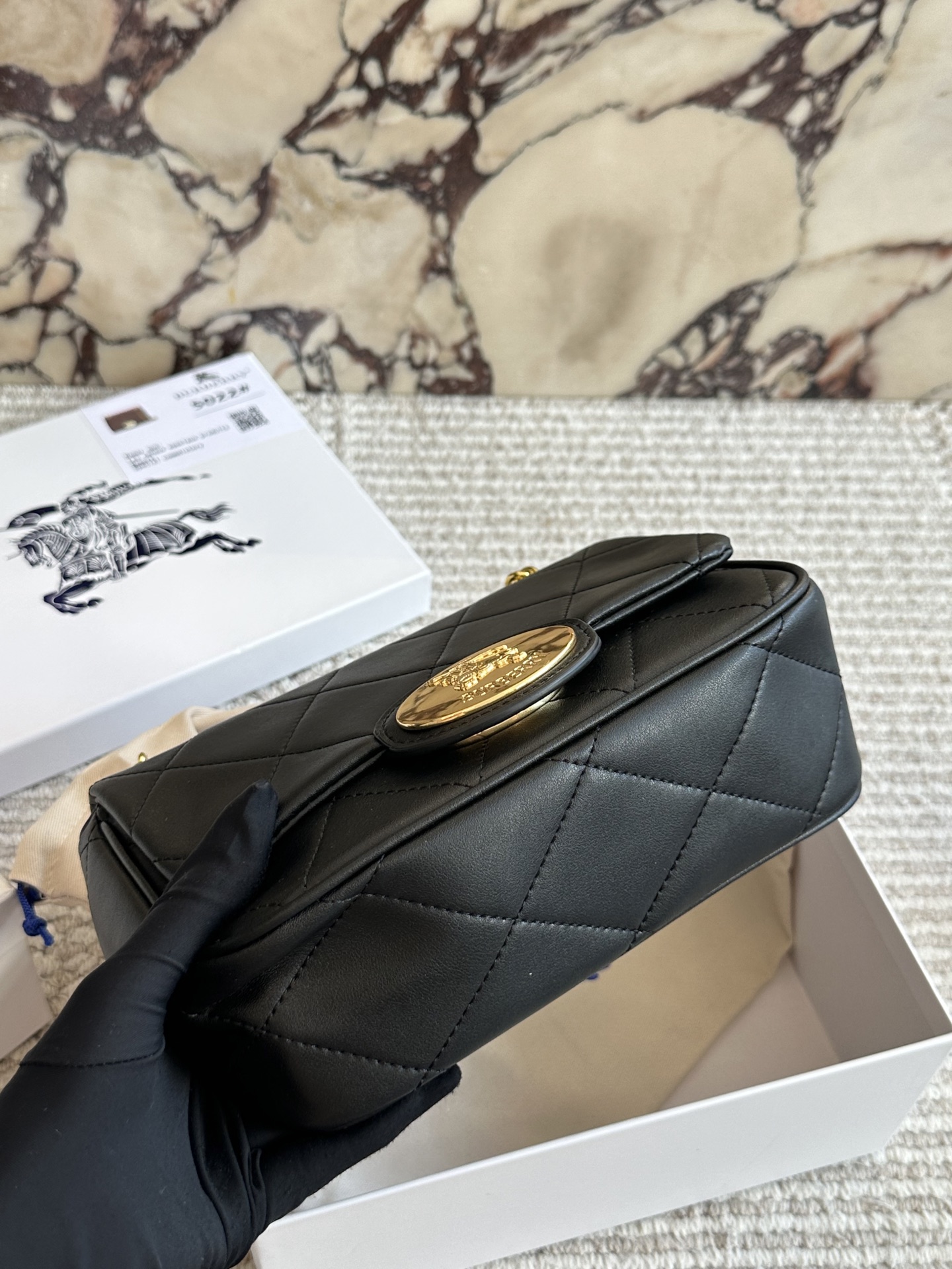 Burberry bag fufu | Burberry Strand — photo 3