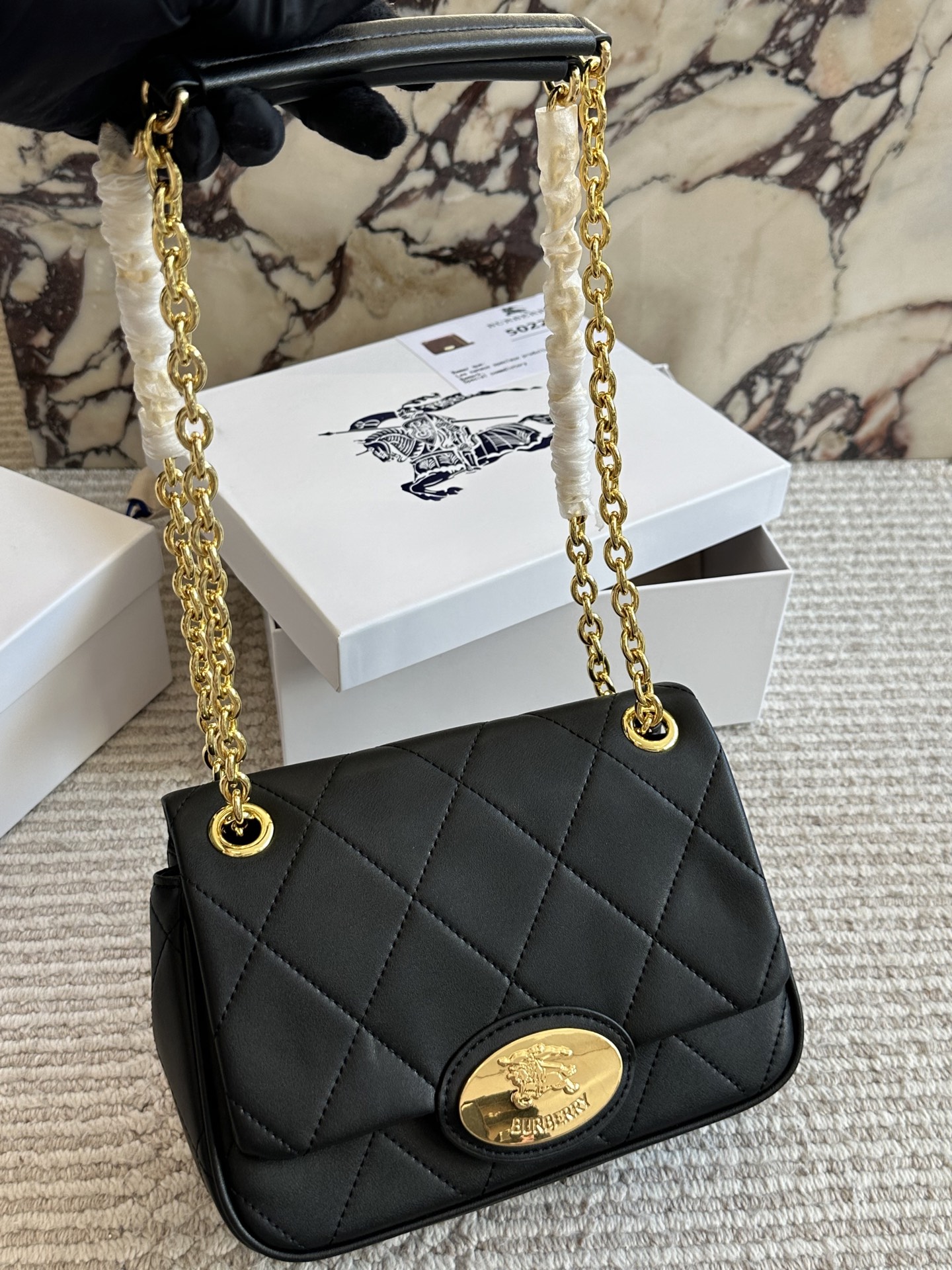 Burberry bag fufu | Burberry Strand — photo 7