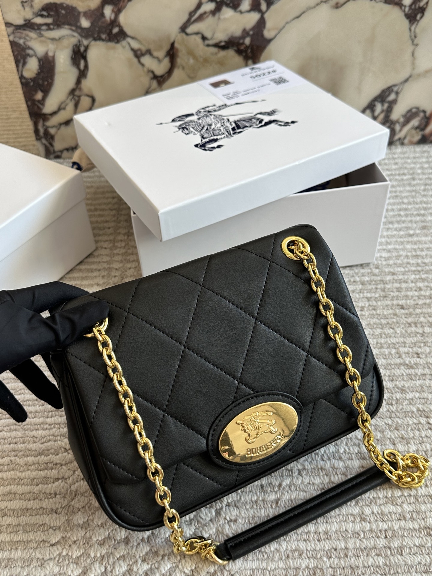 Burberry bag fufu | Burberry Strand — photo 9