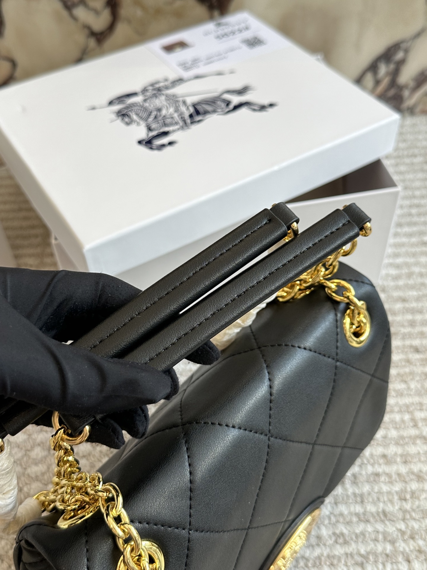 Burberry bag fufu | Burberry Strand — photo 8