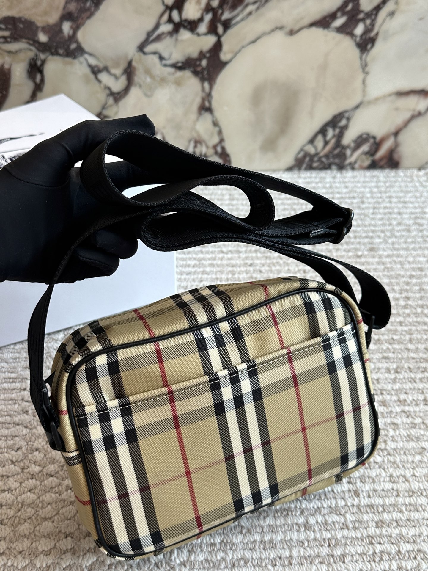 Burberry 21x10x15 everyday