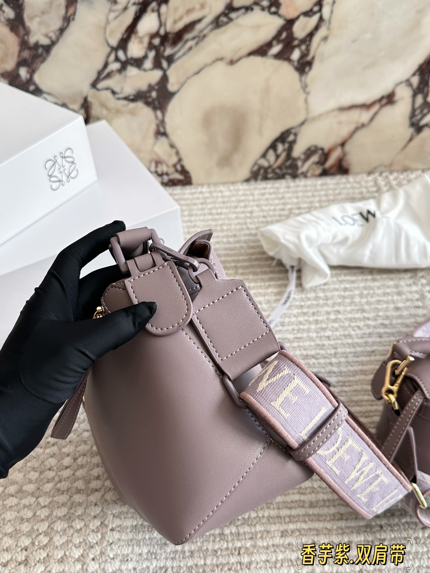 Bolsa LOEWE Vem com caixa (alças duplas) — photo 5