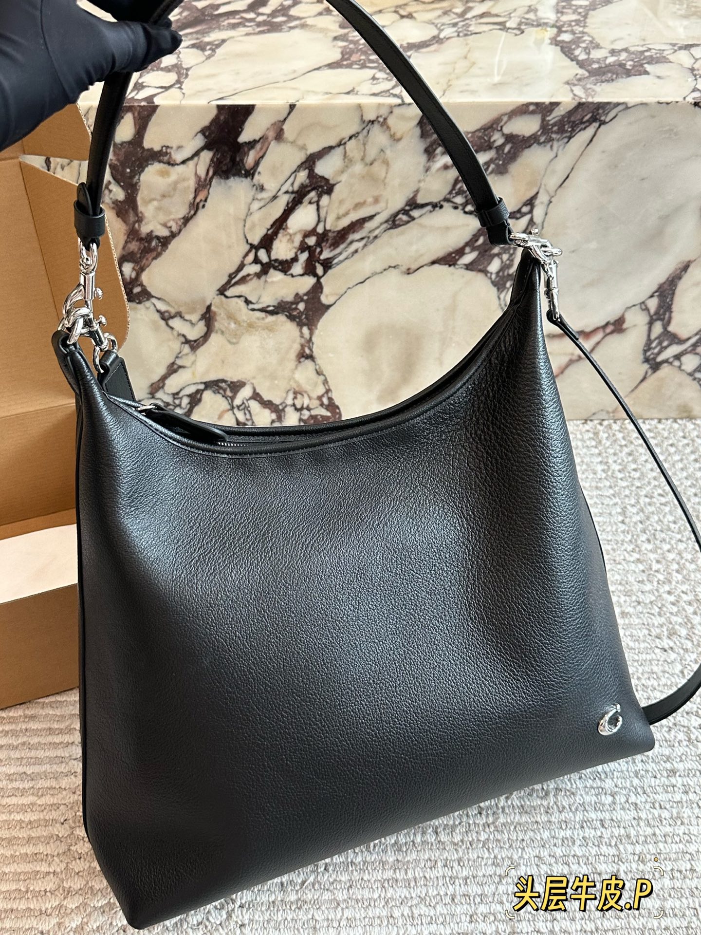 Cuero original tamaño: 38*28 cm El nuevo bolso Laurel de Coach es realmente hermoso, con un estilo casual y perezoso fá…