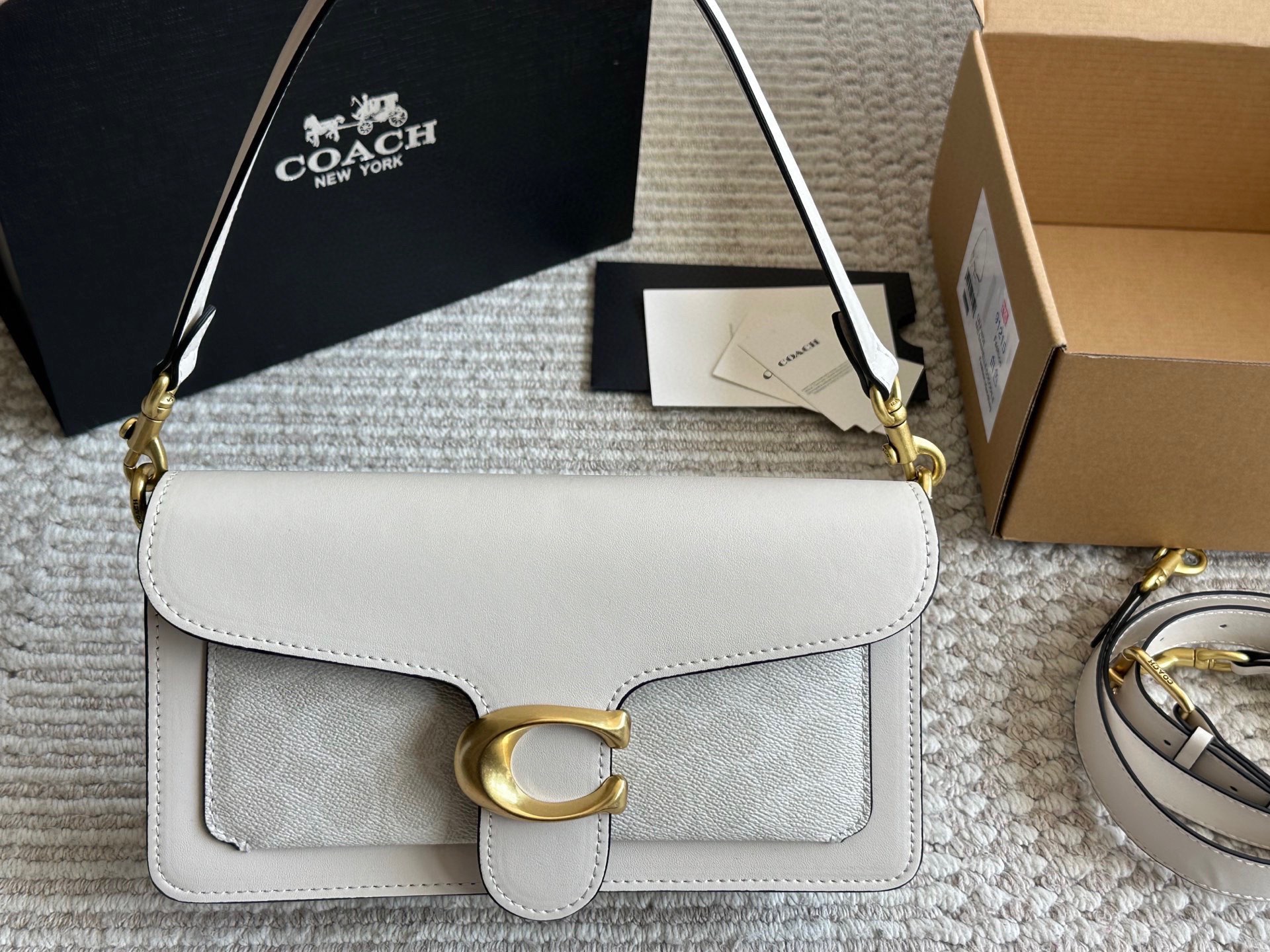 _dge9sZ-uNjnUGGgQ30SFEZkzaKw2tfNWp2f6Fow