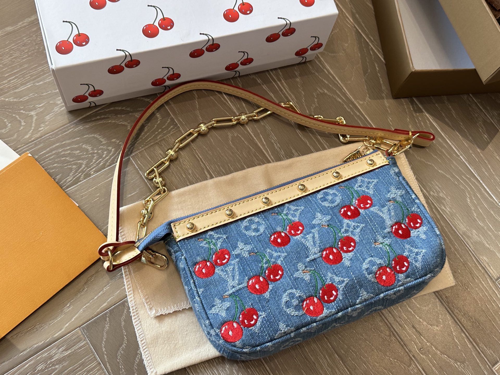 _dmi9sV_kl6JjkBSjPkKmufVf_OQBphgEot4l4Cw