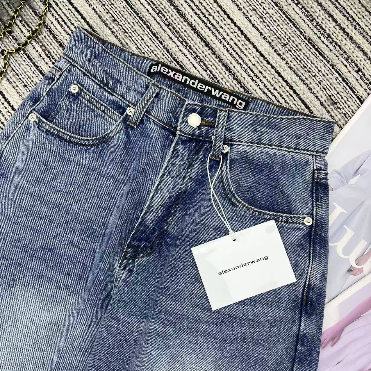 Fashion Recommendation: P468 Scavenging Female Suit & Alex* New Letter-Printed Jeans - 图片 4
