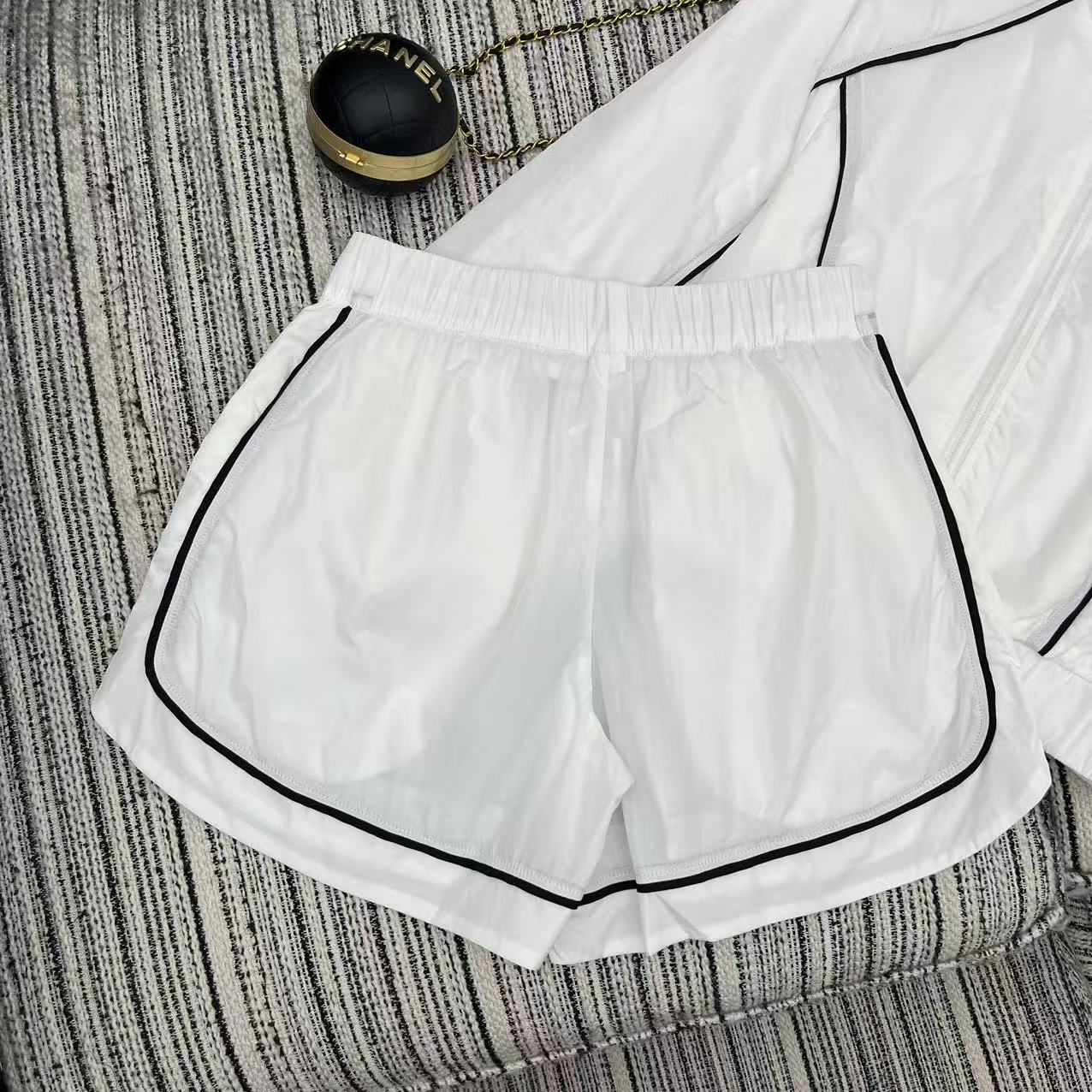 New Alo* Line: 25-Year-Old Spring/Summer Series Features Long-Sleeve Sunscreen Coats and Two-Colored Shorts - 图片 8