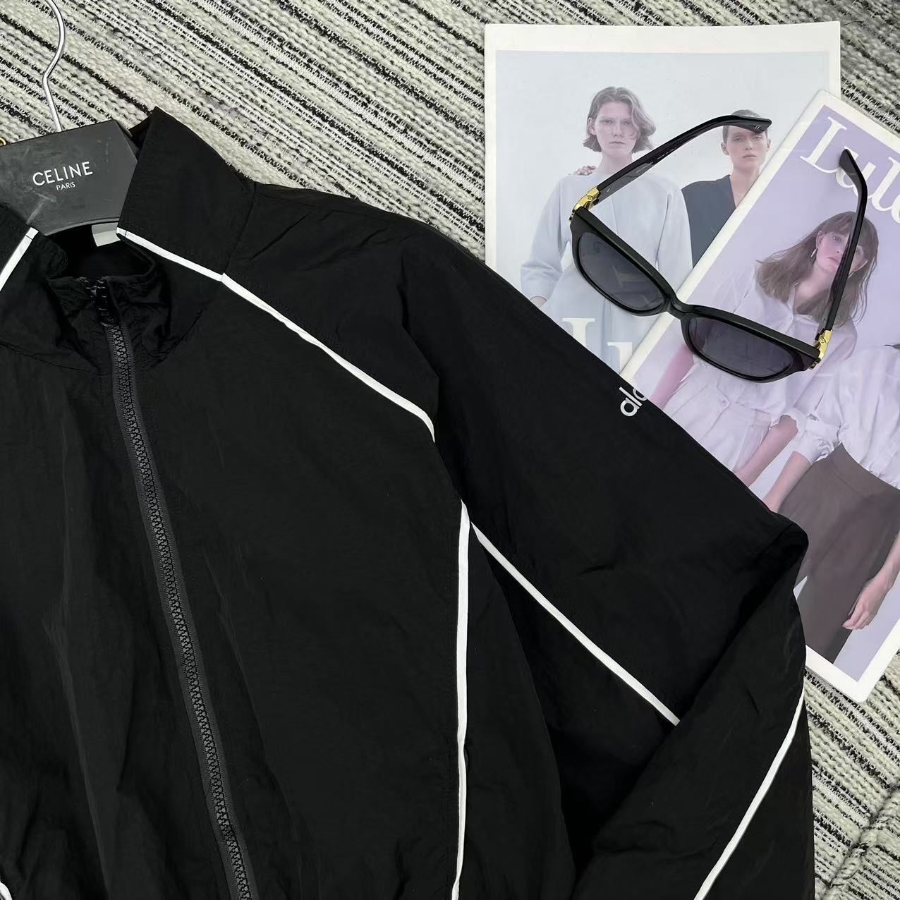 New Alo* Line: 25-Year-Old Series Features Long-Sleeve Sunscreen Coats and Two-Coloured Shorts - 图片 4