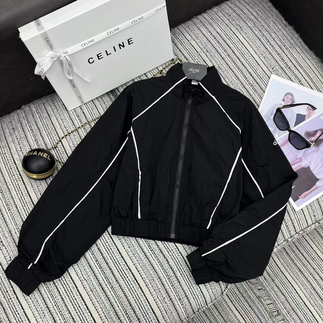 New Alo* Line: 25-Year-Old Series Features Long-Sleeve Sunscreen Coats and Two-Coloured Shorts - 图片 2