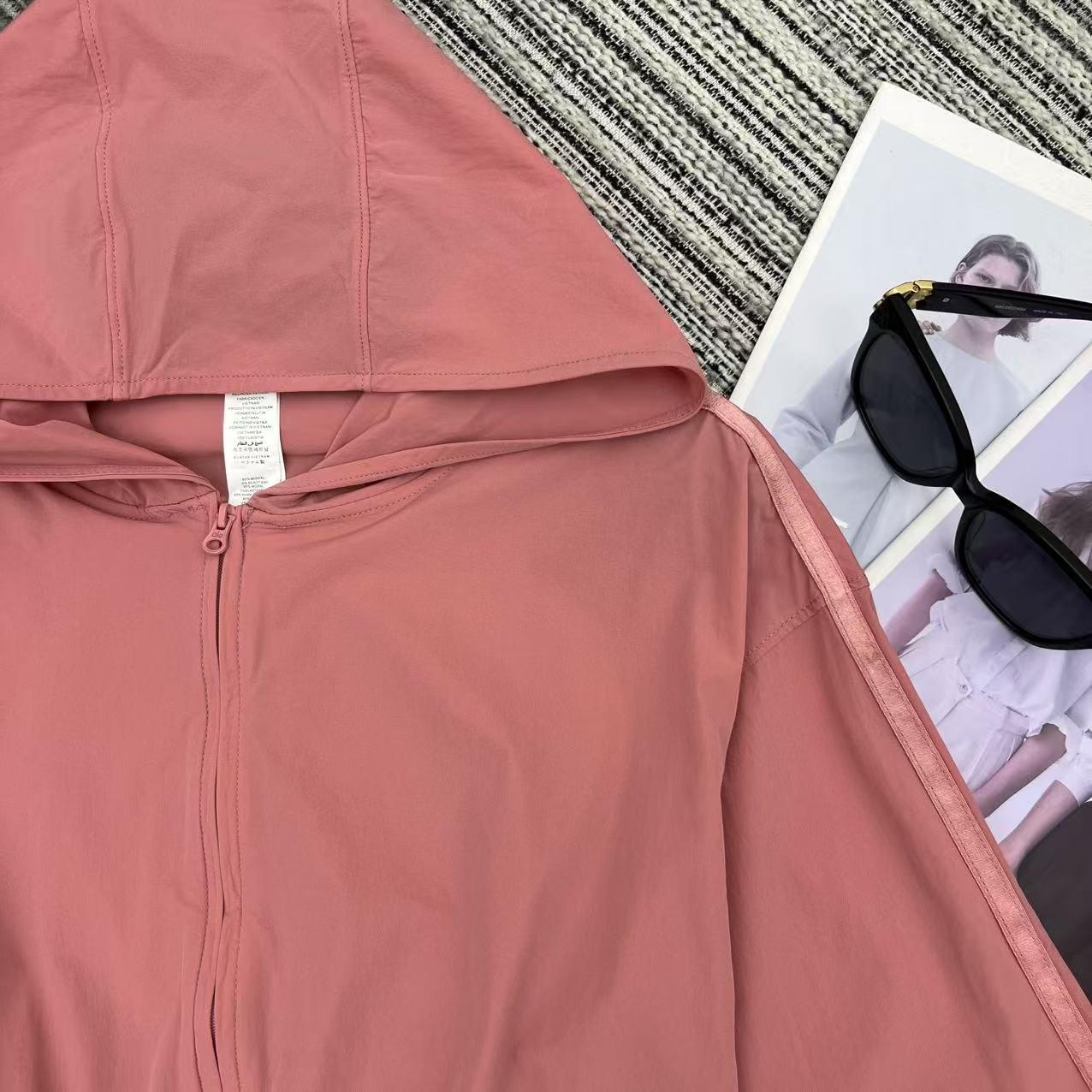 Stylish Women’s Suit Set for Spring/Summer with New Accessories and Pants Suit - 图片 4