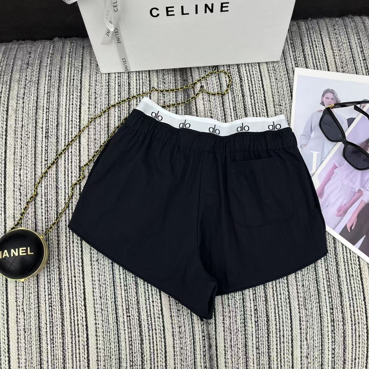 “Hard-Core Female Suit with New Alo Letter-Weave Shorts Recommendation” - 图片 6