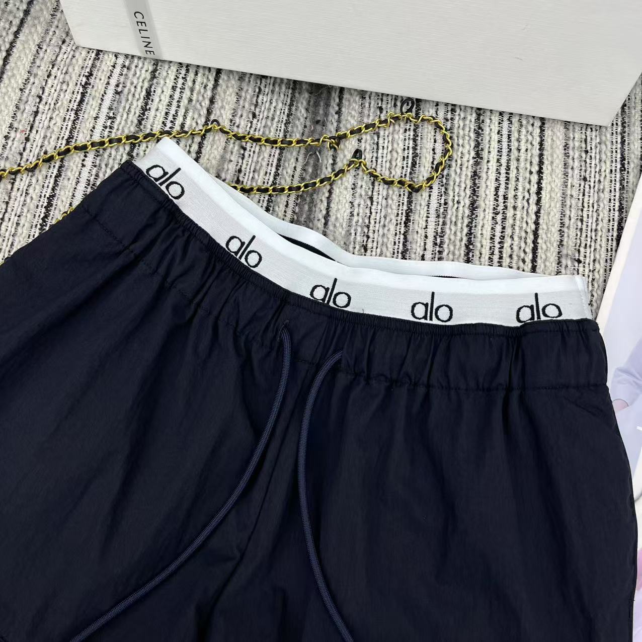 “Hard-Core Female Suit with New Alo Letter-Weave Shorts Recommendation” - 图片 5