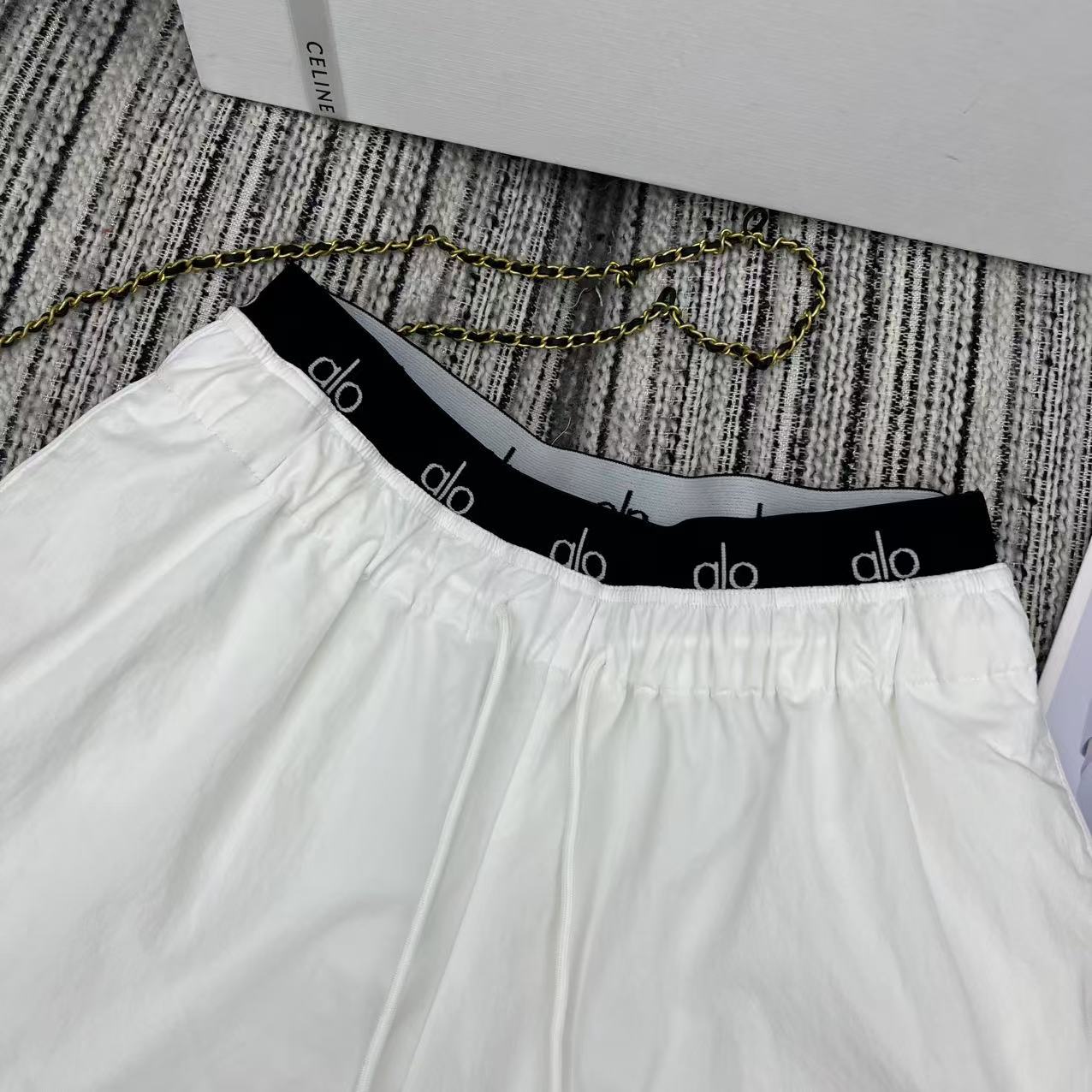 Fashion Recommendation: P391 Original Female Suit with Alo New Letter-Weave Shorts - 图片 4