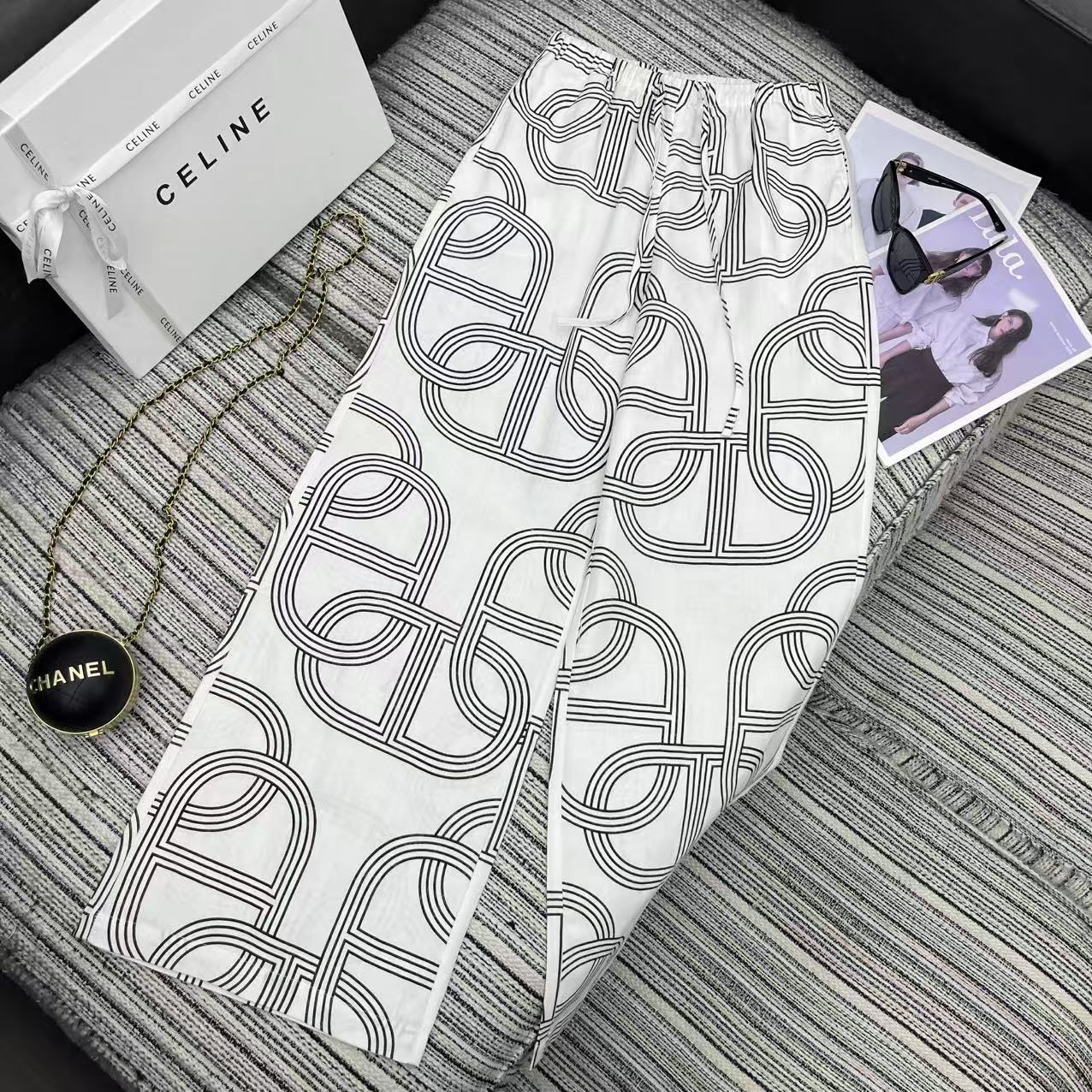 Stylish P621 Female Suit Set for 25-Year Spring/Summer Series with Pig’s Nose Print. - 图片 7