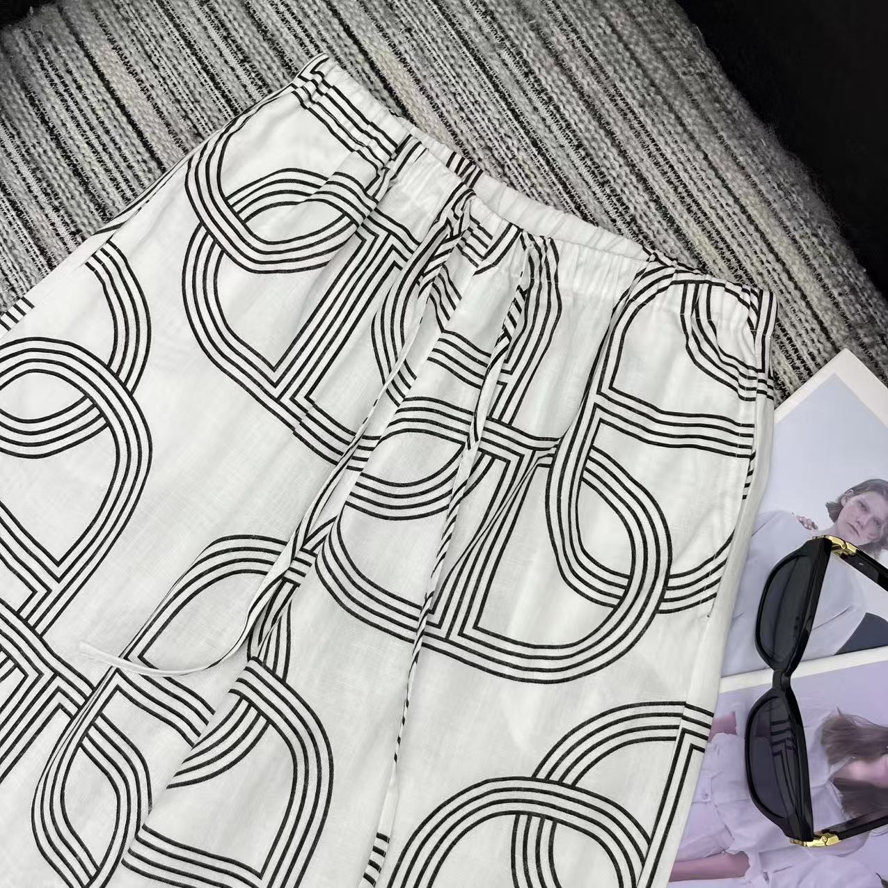 Stylish P621 Female Suit Set for 25-Year Spring/Summer Series with Pig’s Nose Print. - 图片 8