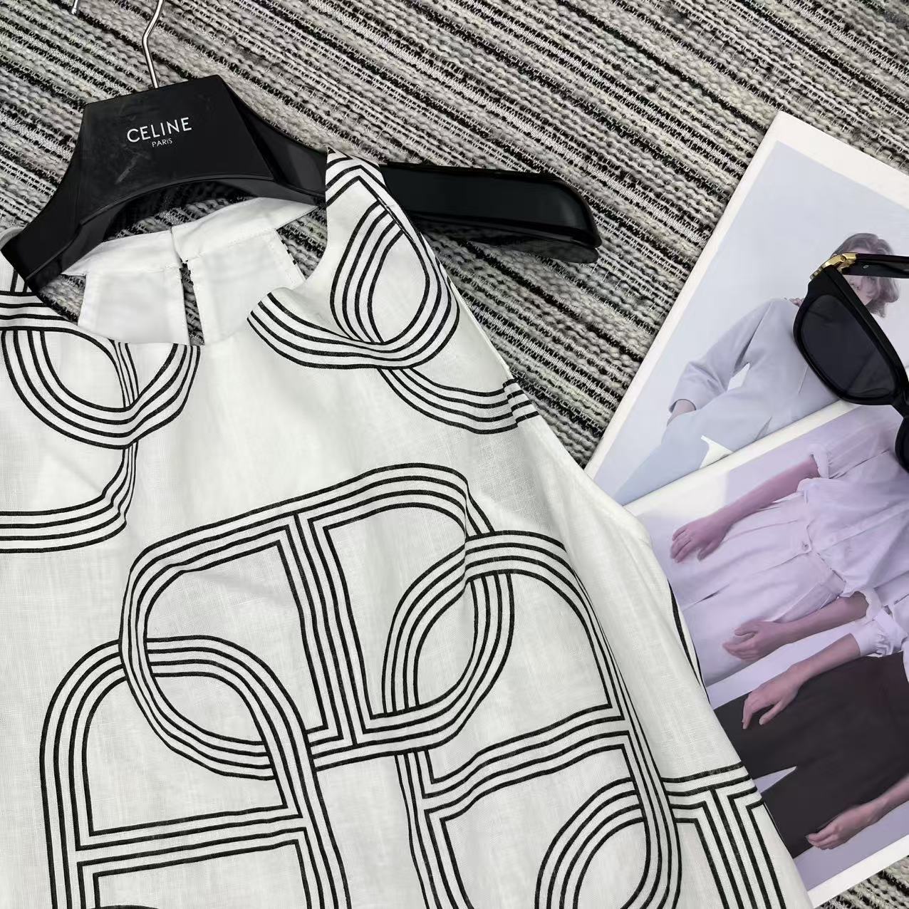 Stylish P621 Female Suit Set for 25-Year Spring/Summer Series with Pig’s Nose Print. - 图片 4