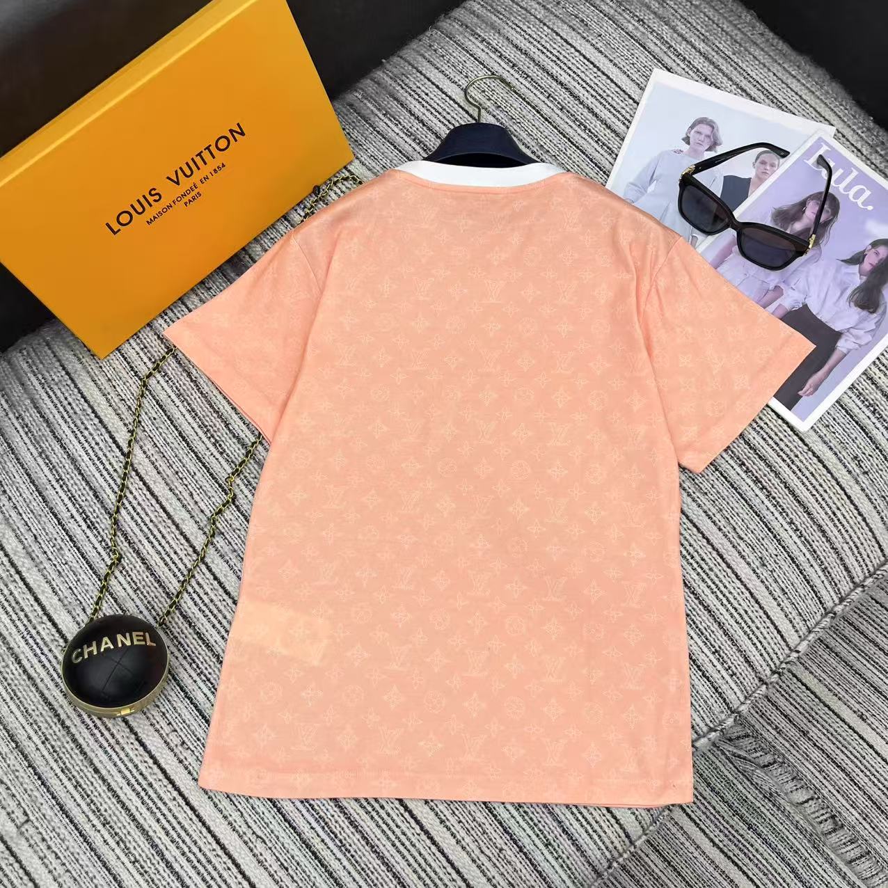 Stylish P322 Female Suit and Logo T-Shirt for 25-Year Spring-Summer Collection - 图片 7