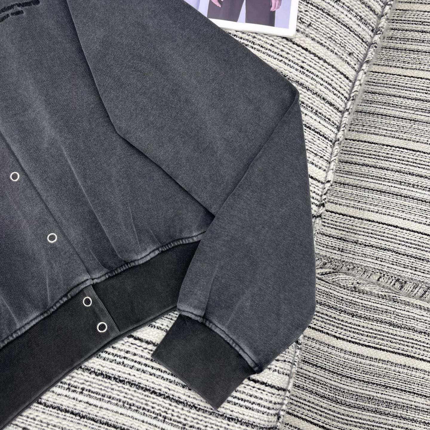 Fashion Recommendation: Tweedy Woman Endorses Alexander Wang’s 25Fw Autumn Collection - 图片 6