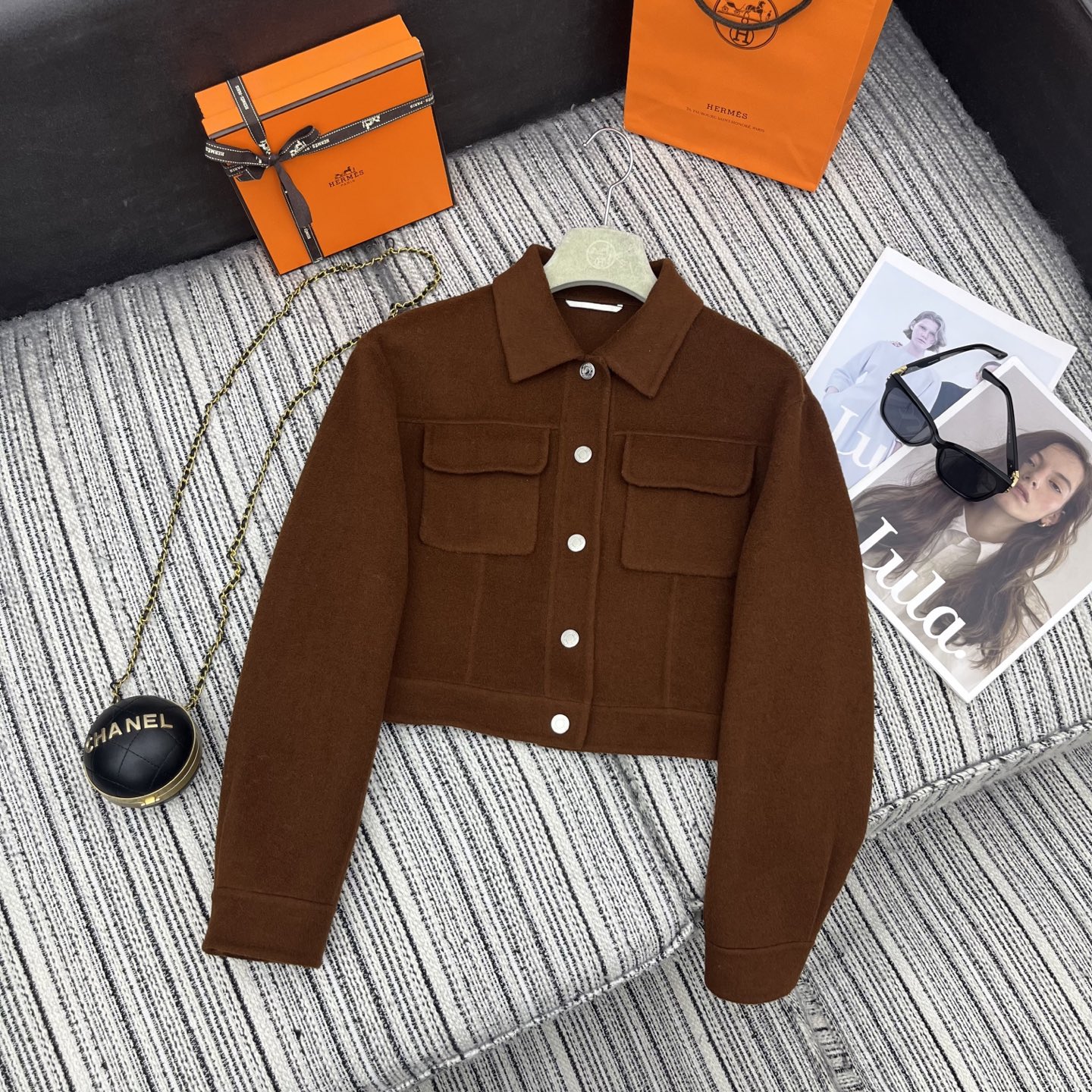 “High-End Wool Cowboy-Style Jacket for Her: Customizable 4-Color 3-Yard Lid” - 图片 1