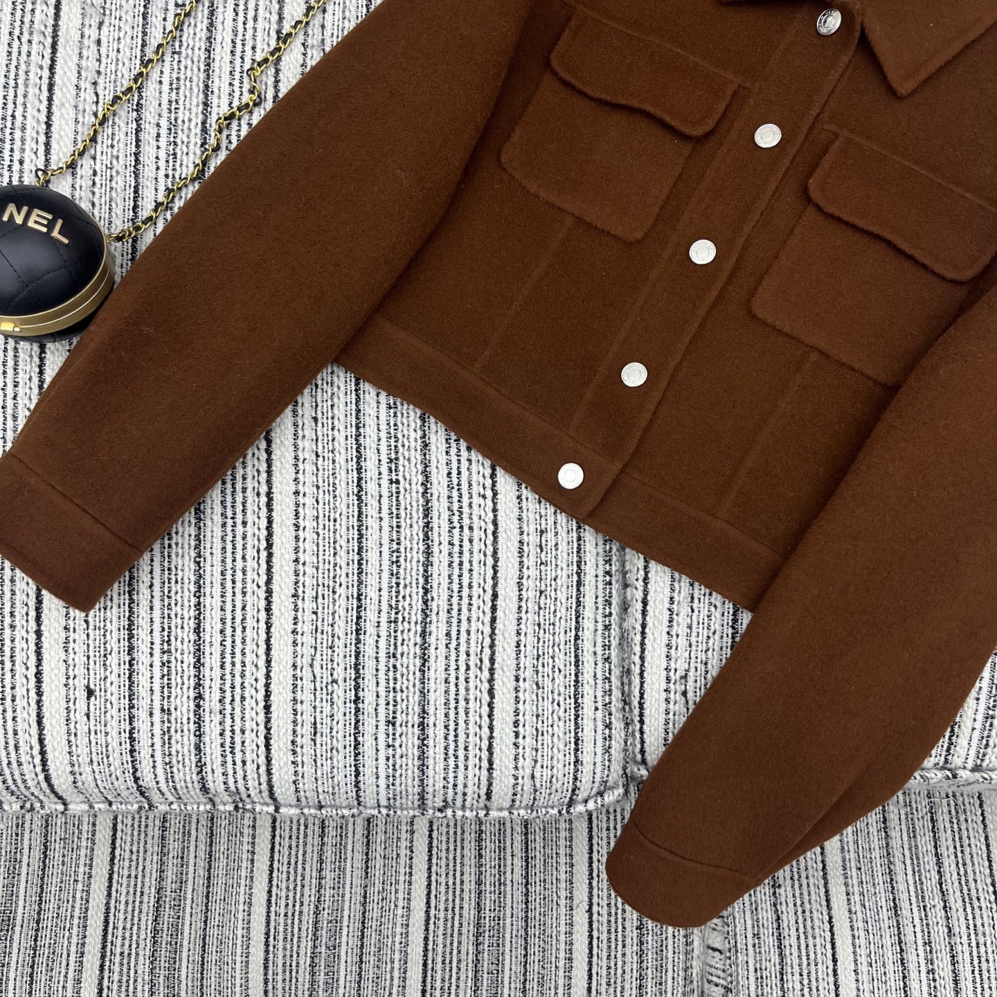 “High-End Wool Cowboy-Style Jacket for Her: Customizable 4-Color 3-Yard Lid” - 图片 5