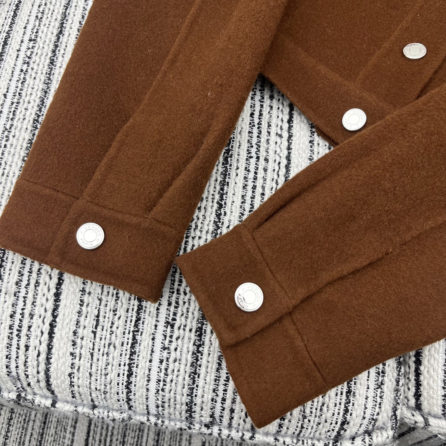 “High-End Wool Cowboy-Style Jacket for Her: Customizable 4-Color 3-Yard Lid” - 图片 7