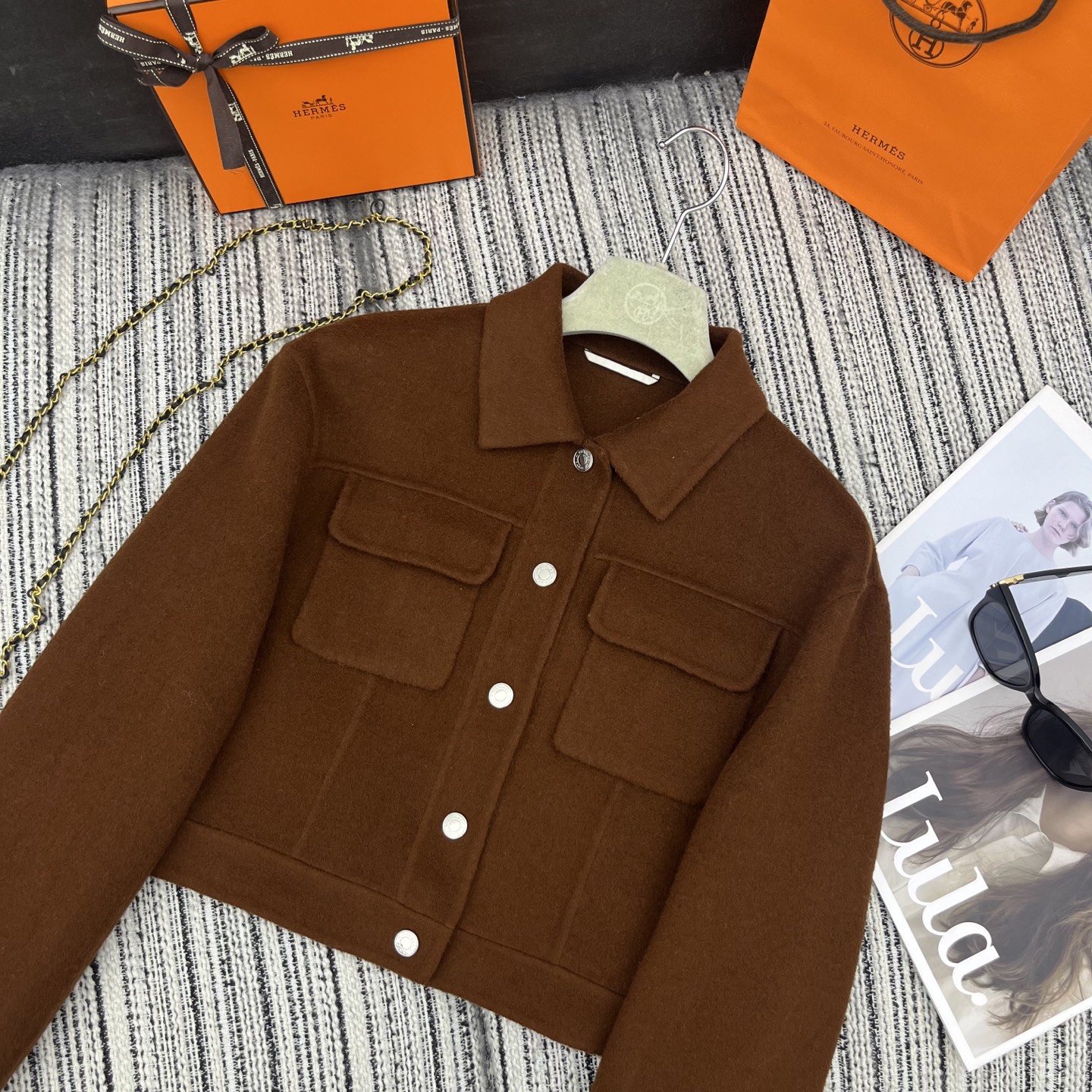 “High-End Wool Cowboy-Style Jacket for Her: Customizable 4-Color 3-Yard Lid” - 图片 2