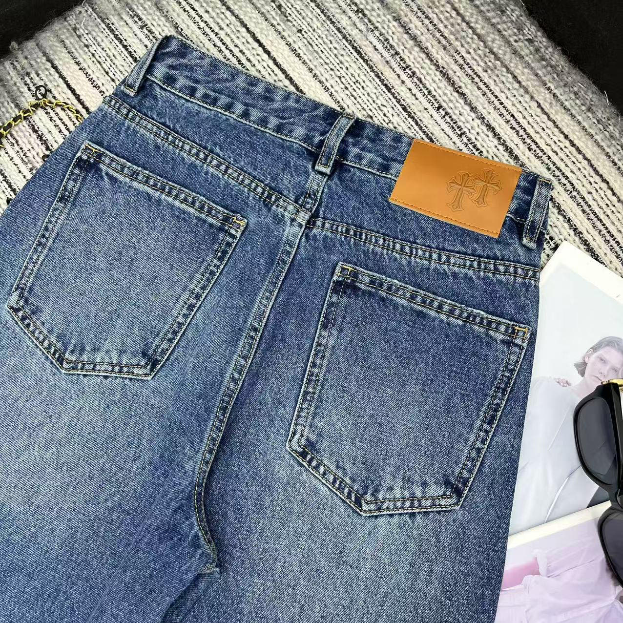 “Review: P504 Scavenging Female Suit & Crossed Machete Jeans for Early Autumn” - 图片 8