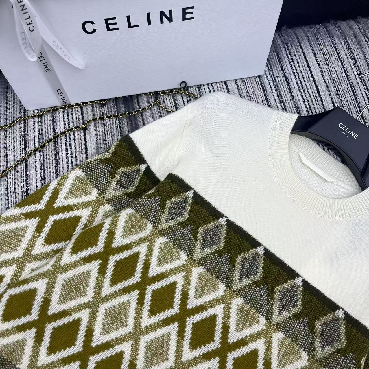 P576 original one-size-fits-all, packaged with a strong recommendation for the 25-year early autumn series. - 图片 3