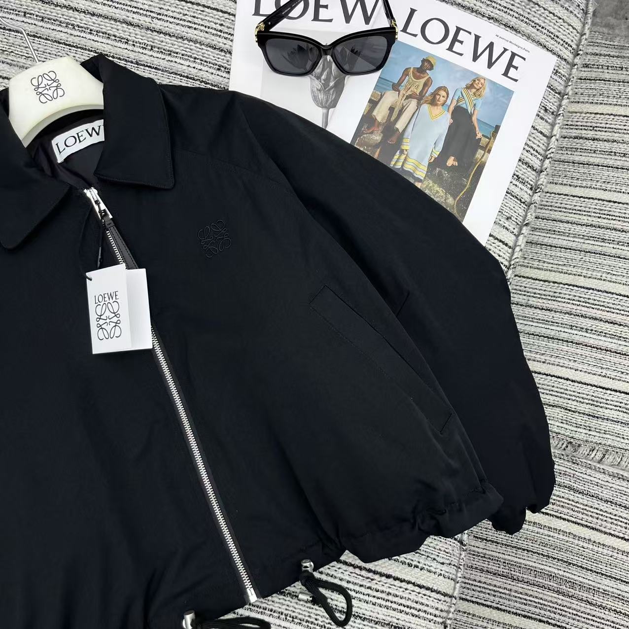 “Exclusive Dust-Proof Bag & High-End Coats: 25-Year Autumn/Winter Series with Velvet Fill & Embroidery” - 图片 5