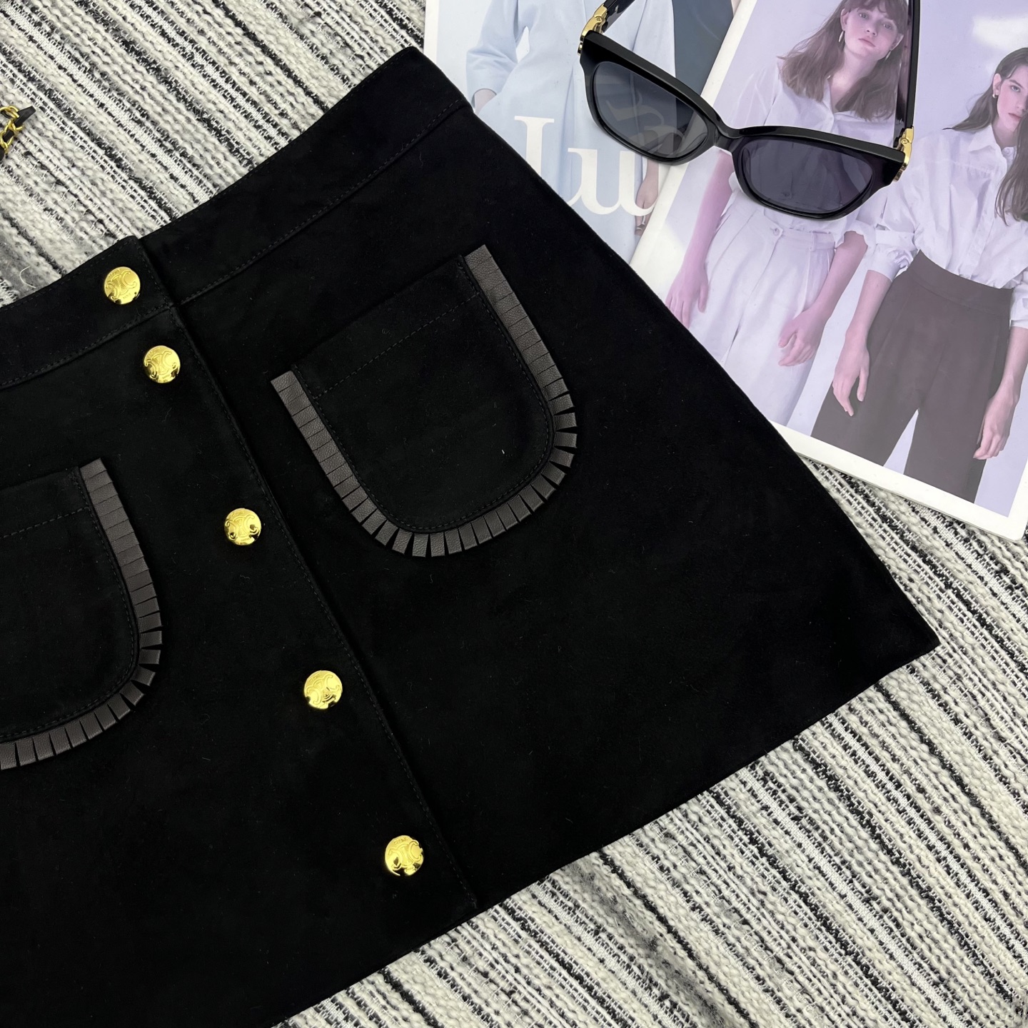 “CEL* New Velvet Cortex Suit for Early Autumn and Winter Series” - 图片 3