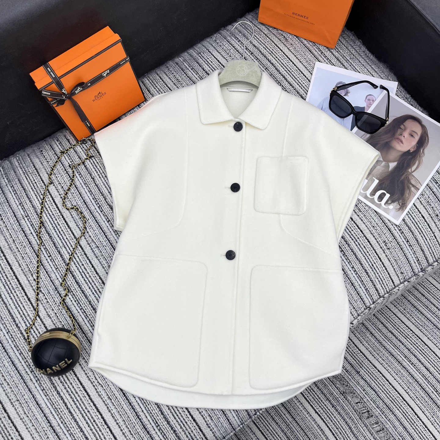 “Stylish P1176 Women’s Coat for Early Autumn and Winter Collection”