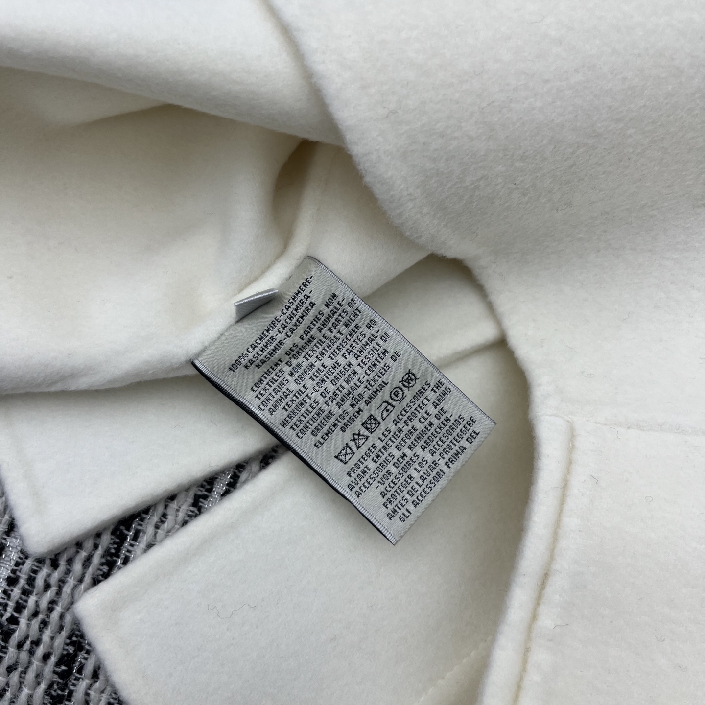 “Stylish P1176 Women’s Coat for Early Autumn and Winter Collection” - 图片 9