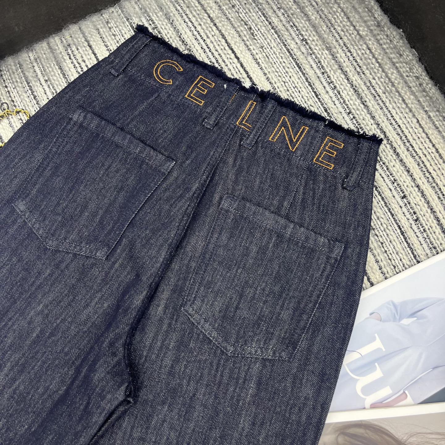 “Stylish P480 One-Size-Fits-All Female Suit with CEL* New Embroidery for High-Legged Jeans” - 图片 8