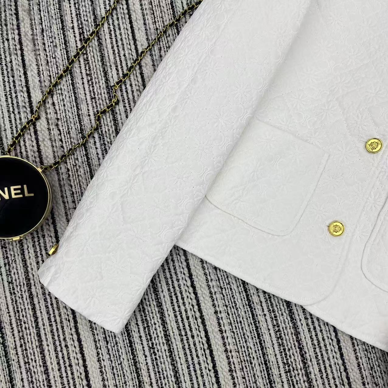 “25-Year Early Autumn Series: Original Hard-Core Women’s Suit with CEL*Logo Embroidered Jacket” - 图片 6