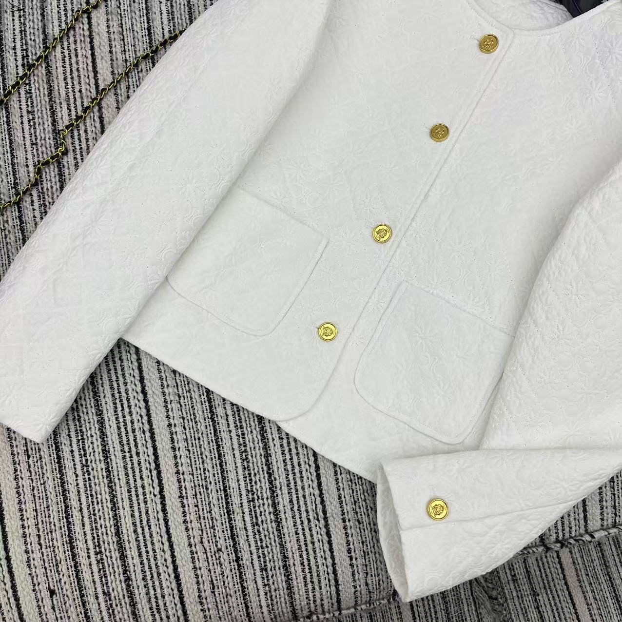 “25-Year Early Autumn Series: Original Hard-Core Women’s Suit with CEL*Logo Embroidered Jacket” - 图片 5