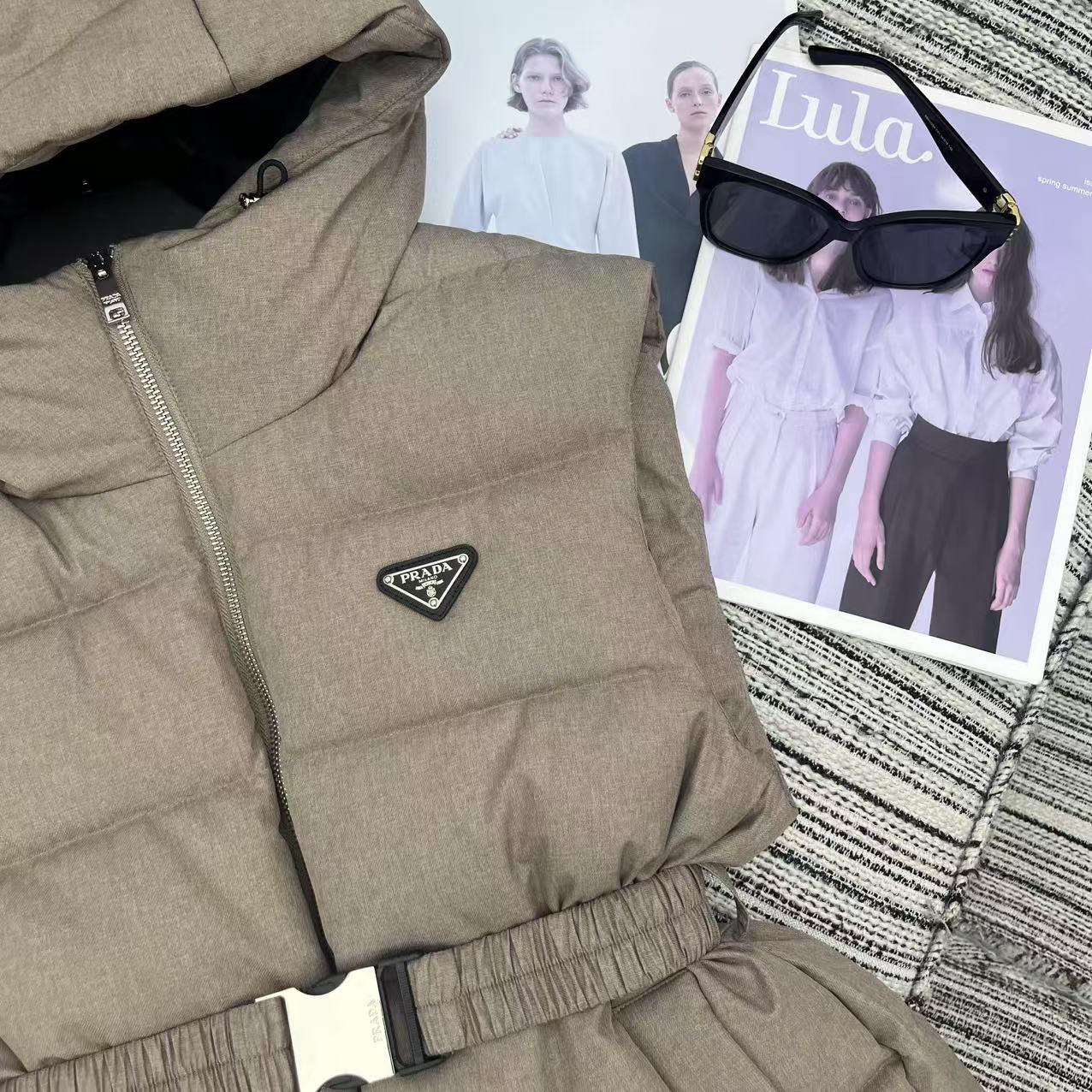 “Review: P1200 Female Suit with Dust Bag from Pra* New Hat Collection” - 图片 4