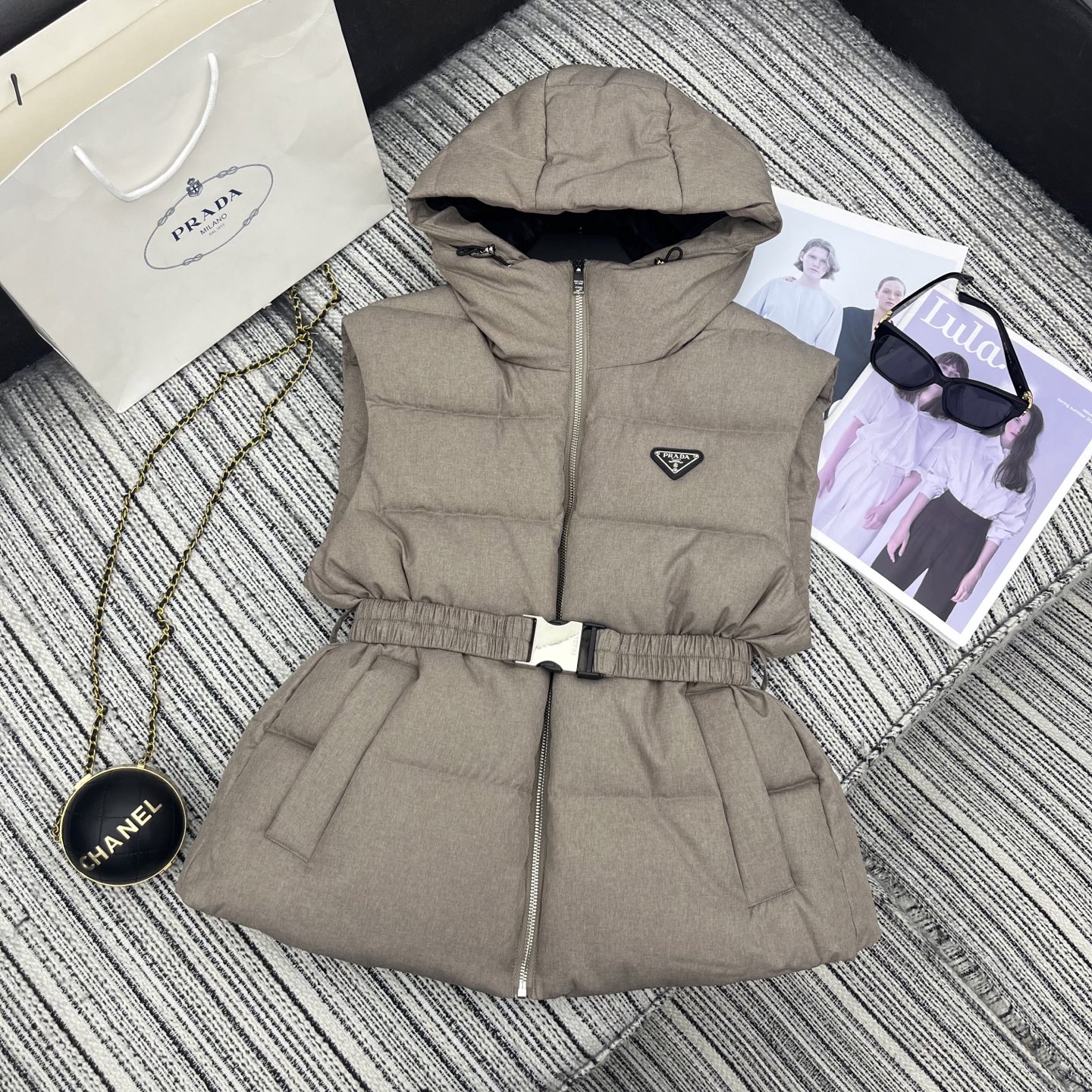 “Review: P1200 Female Suit with Dust Bag from Pra* New Hat Collection” - 图片 1