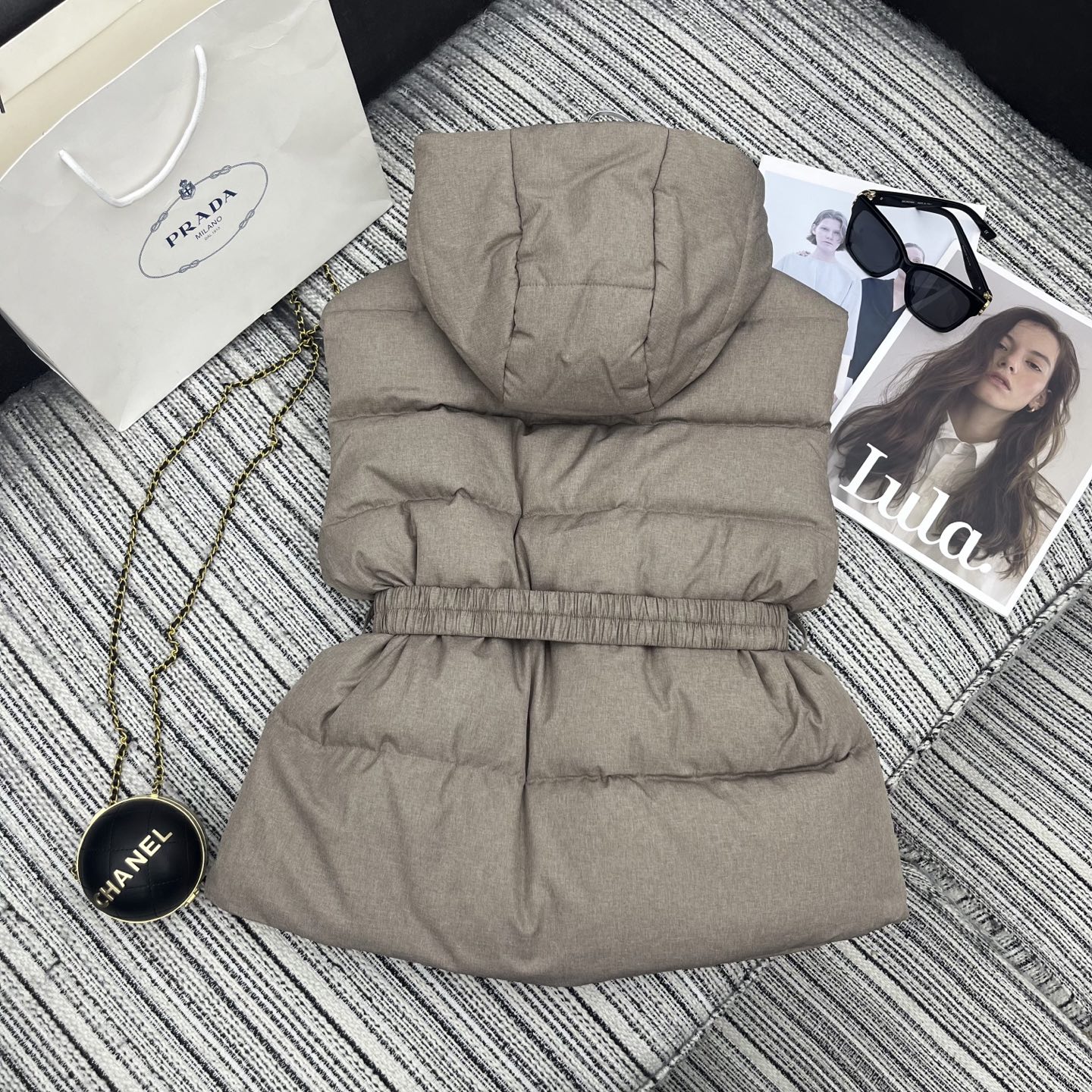 “Review: P1200 Female Suit with Dust Bag from Pra* New Hat Collection” - 图片 8