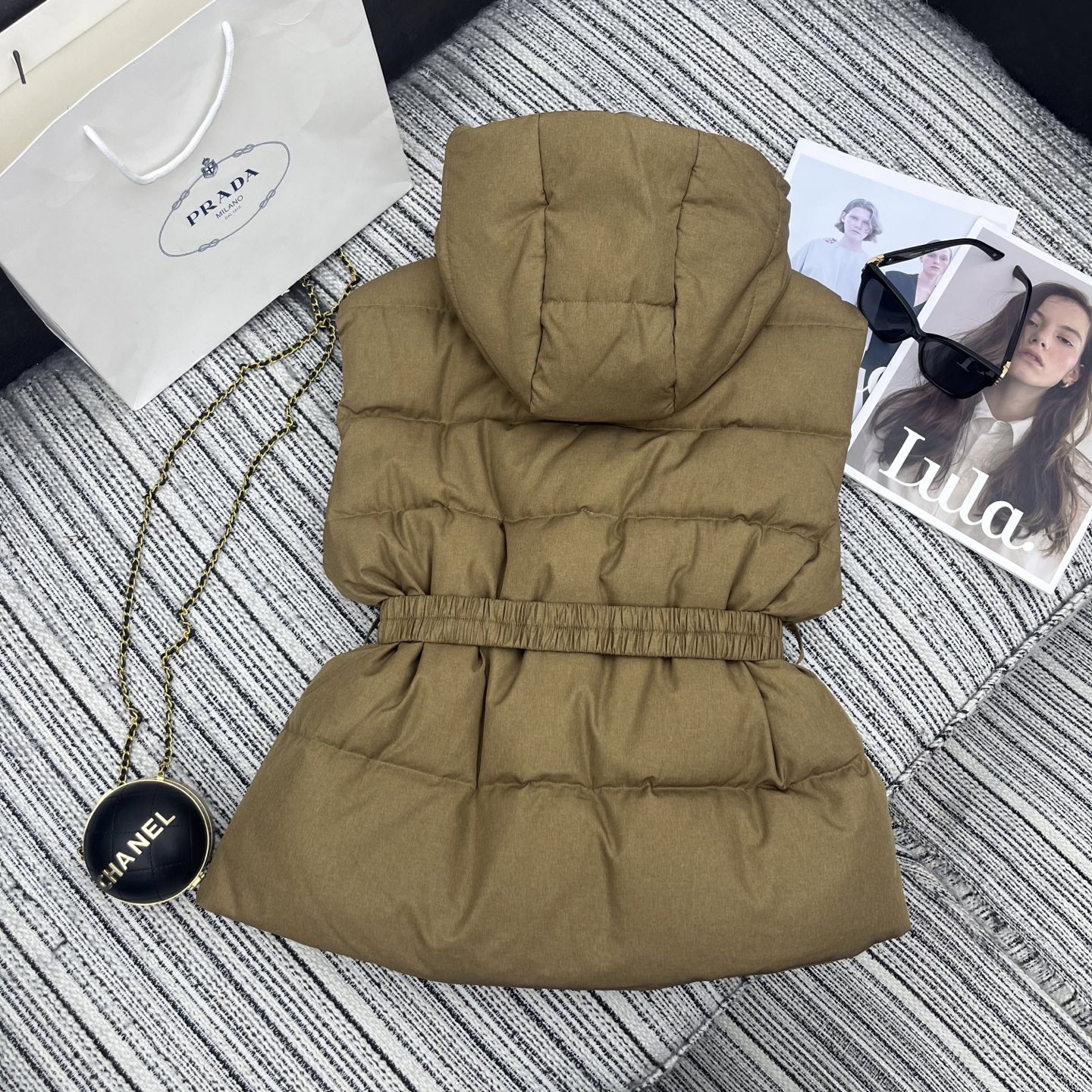 “Stylish P1200 Female Suit with Pra* New Hat Fuffed Mascrete for Early Autumn and Winter” - 图片 8