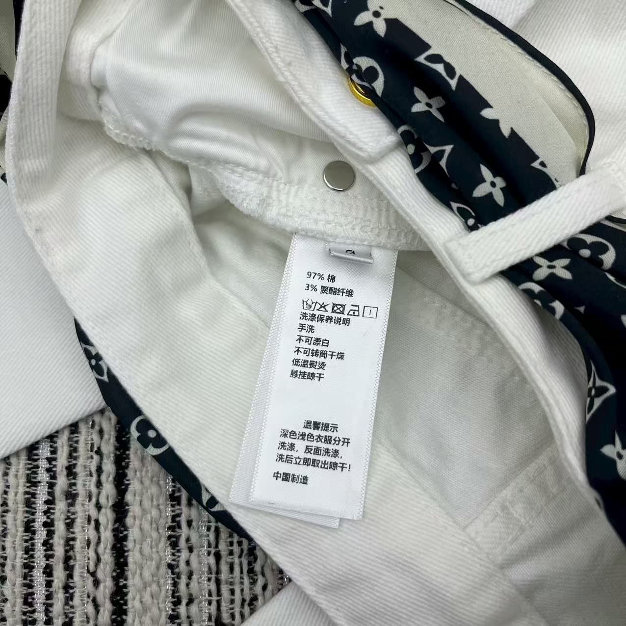 “Review: P468 Women’s Suit with Lou* Embroidery Logo for Early Autumn/Winter 25-Year Series” - 图片 9