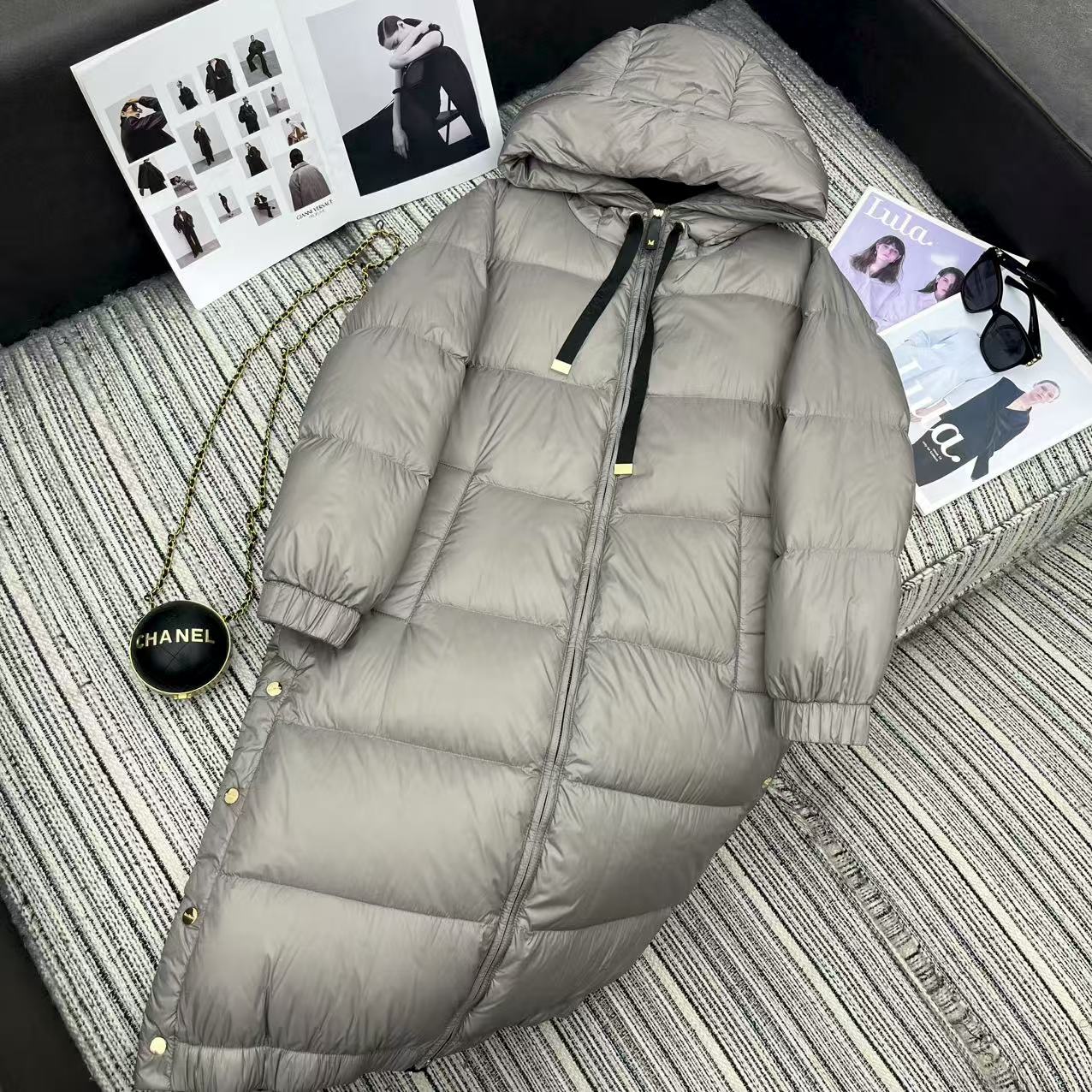 “Max* New Long-Term Hooded Velvet Coat: High-End Quality 25-Year Autumn/Winter Series”