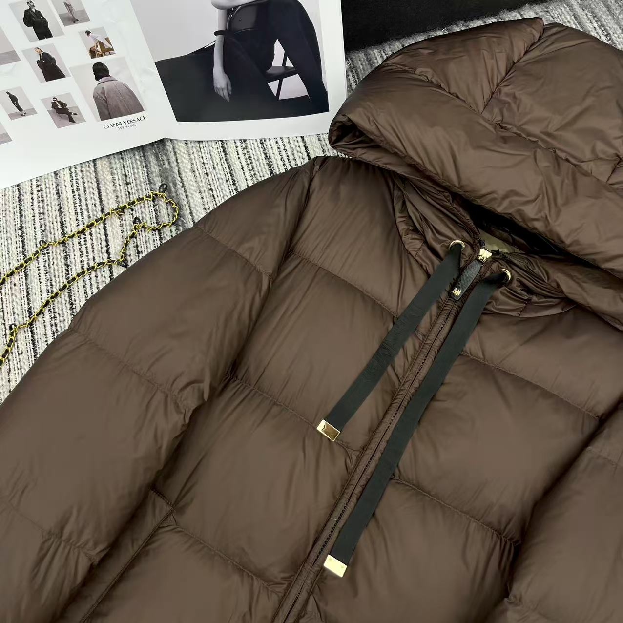 “Exclusive Dust-Proof Bag Recommends Max* 25-Year Autumn & Winter Series” - 图片 3