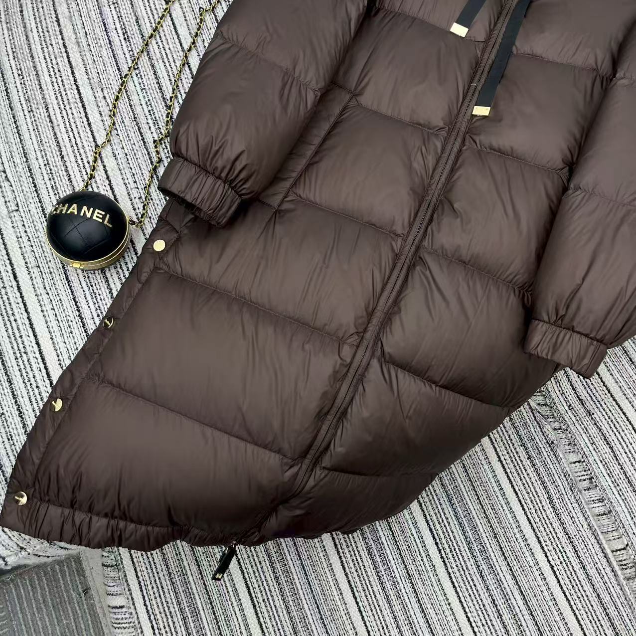 “Exclusive Dust-Proof Bag Recommends Max* 25-Year Autumn & Winter Series” - 图片 5