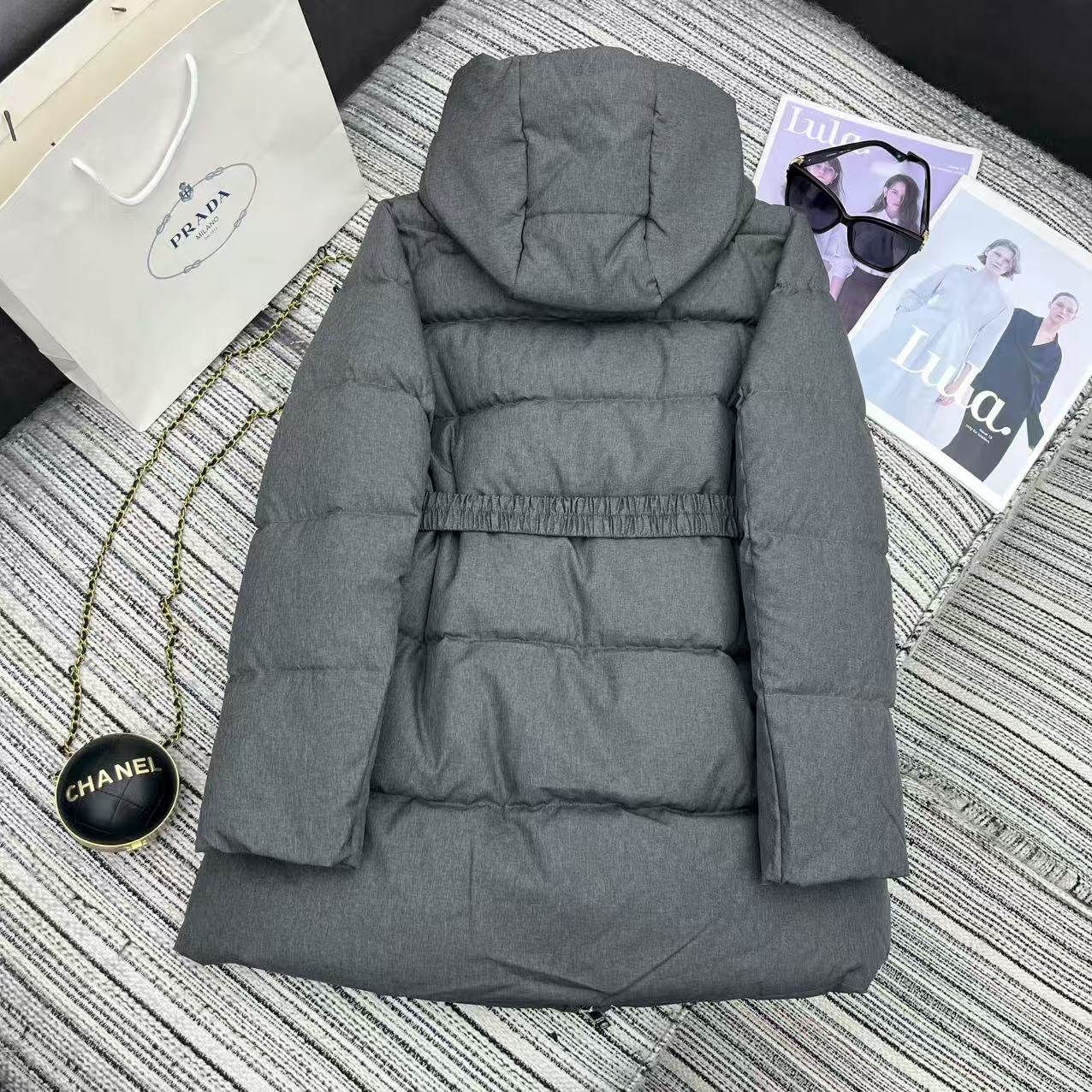 Stylish Female Suit with Dust-Proof Bag: 25-Year Autumn/Winter Series Fashion Trends & Accessories - 图片 7