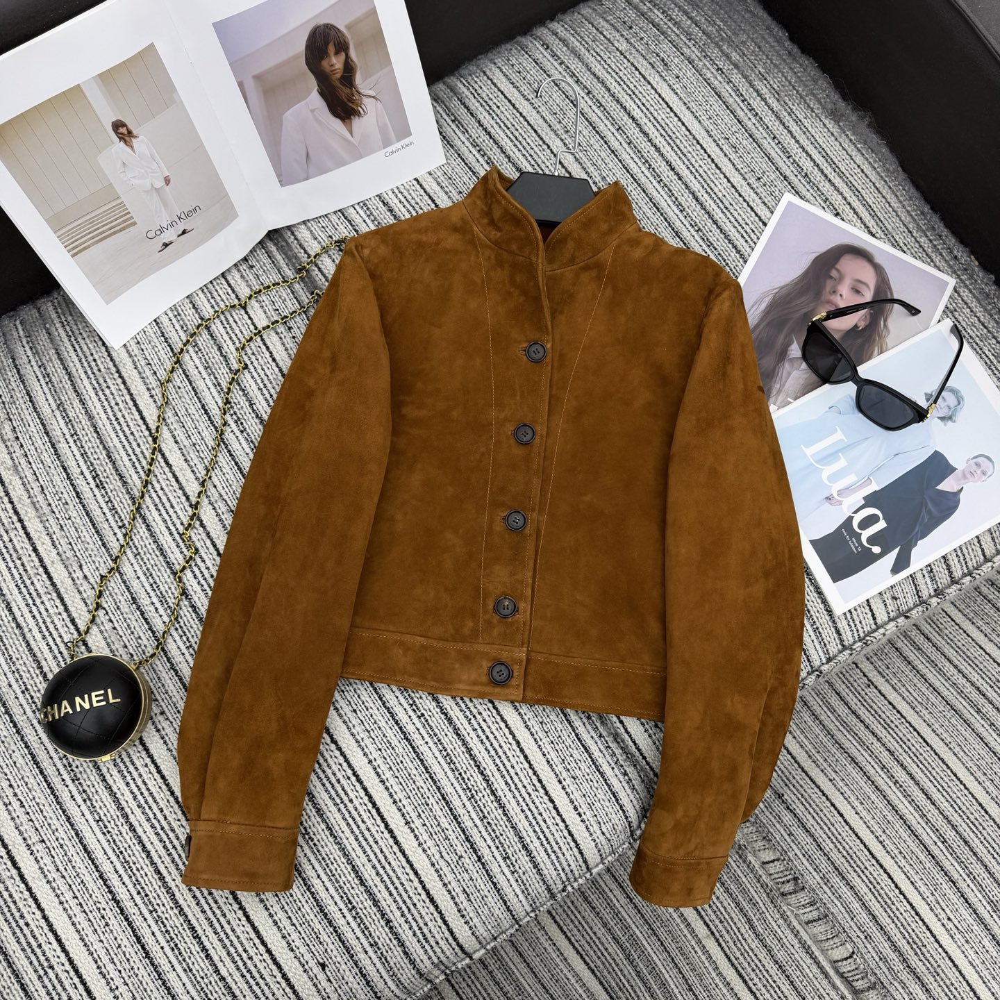 NO:722630,Highly recommended 2026 early spring series LP new stand-up collar suede jacket, 100% sheepskin, high-end quality SML, women's clothing, loro piana, jackets & coats, jackets & coats, sheepskin, chamois leather,19860909强烈推荐 26年早春系列 LP新款立领麂皮绒夹克外套 百分百羊皮 高端品质 SML,女装,loro piana,jackets & coats,jackets & coats,sheepskin,chamois leather,,Women's clothing