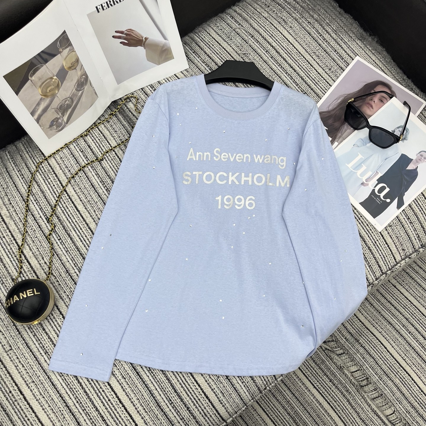 NO:722770,The highest version on the market, the girl inspects the goods, trims the three marks on the threads, and delivers the goods. You can send pictures and take videos. If you want quality and service, please add me on WeChat. We will not accept urgent orders. Highly recommended 26 years early spring series Acn* new letter printing hot diamond round neck long-sleeved T-shirt three-color SML, women's clothing, tees, t-shirt,19860909市面最高版本小妹验货、修剪线头上三标、发货可发图及拍视频,要品质要服务的加我微信,不接急单. 强烈推荐 26年早春系列 Acn*新款字母印花烫钻圆领长袖T恤 三色SML,女装,tees，t-shirt,,Women's clothing