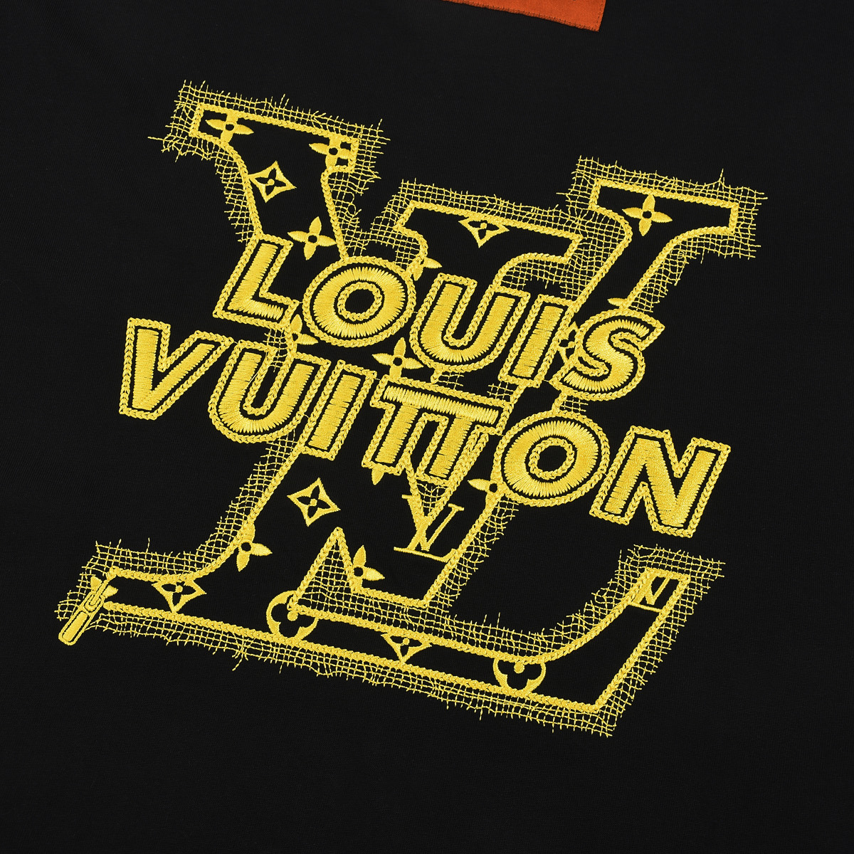 louis vuitton1v 25ss 新品走秀款胸口立体字母刺绣logo重工艺