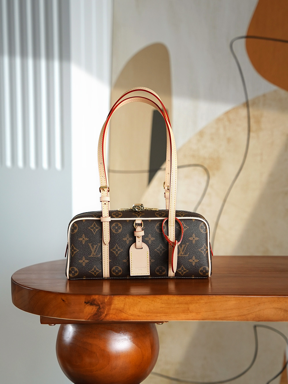 NO:617862,Premium Handbag New Fabric AS Private Edition / Counter Price Purchase_ Looking back to the classic design of the Cité handbag, this Hang On series has a strong retro style, with its own retro fashionable Buff, the silhouette of the bowling bag is casual and lazy, and the appearance ceiling of the underarm bag world!  Hardware material: thick plated pure steel hardware. Leather material: French original leather fabric [chip version]. Size details.*.*, lv special sp diamond grid fabric, louis vuitton19860909特级  手袋 新面料AS私品版/ 专柜售价 购入_ 回溯 年代 Cité 手袋的经典设计,成就此款 Hang On系列的浓郁复古格调,自带复古时髦 Buff,保龄球包廓形随性显慵懒,腋下包界的颜值天花板！ 五金材质厚镀纯钢五金 皮料材质法国原厂皮面料【芯片版】 尺寸详情.*.*,lv特级sp菱形格面料,louis vuitton,Bag