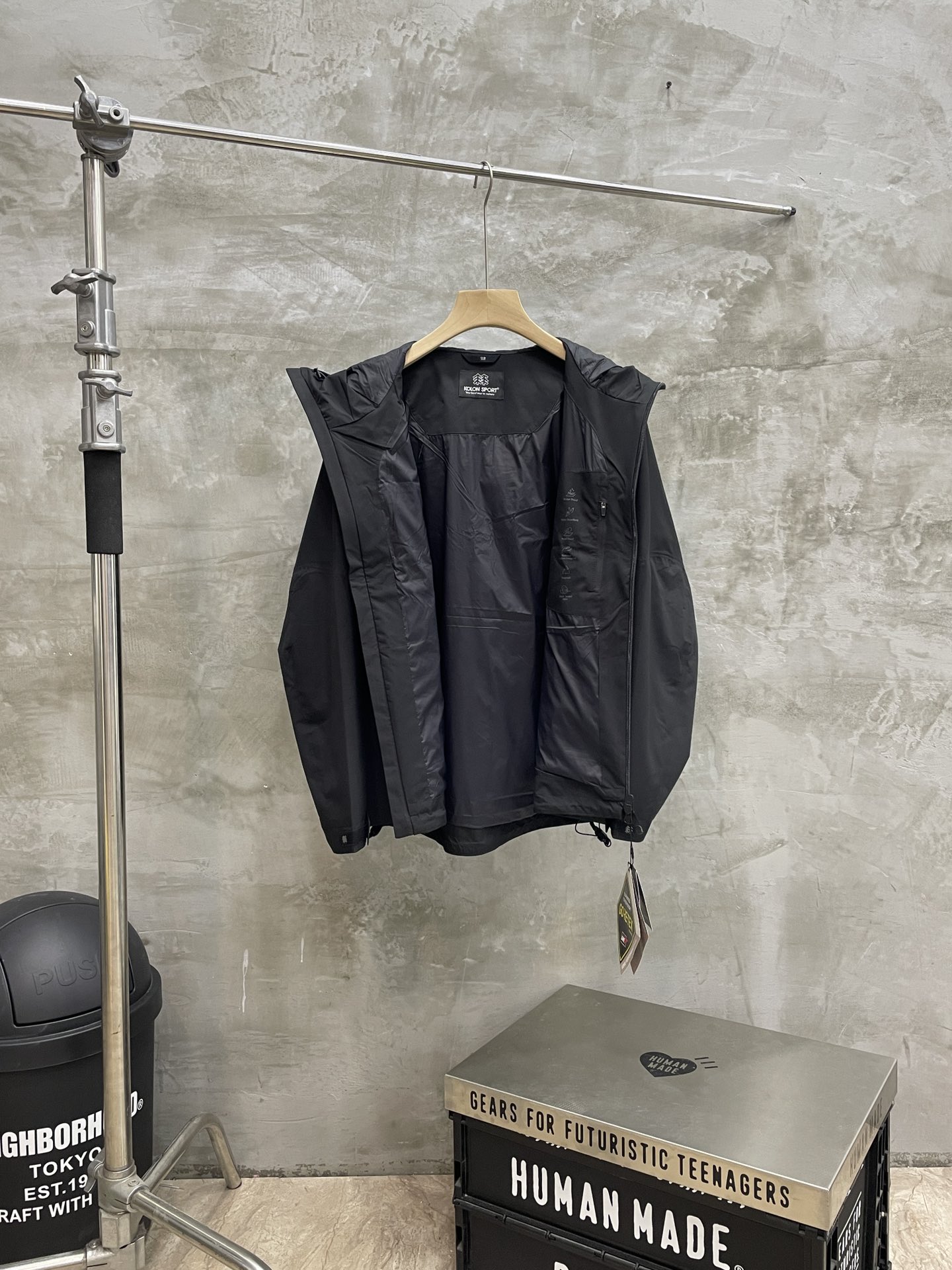 Kolon SPORT Waterproof Assault Jacket with High Bullet Resistance and TPU Film - 图片 3